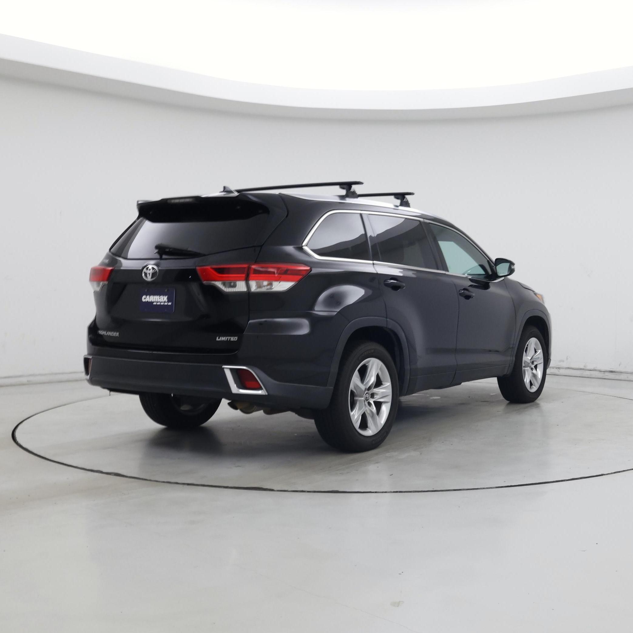 Thumbnail: 2017 Toyota Highlander - 8