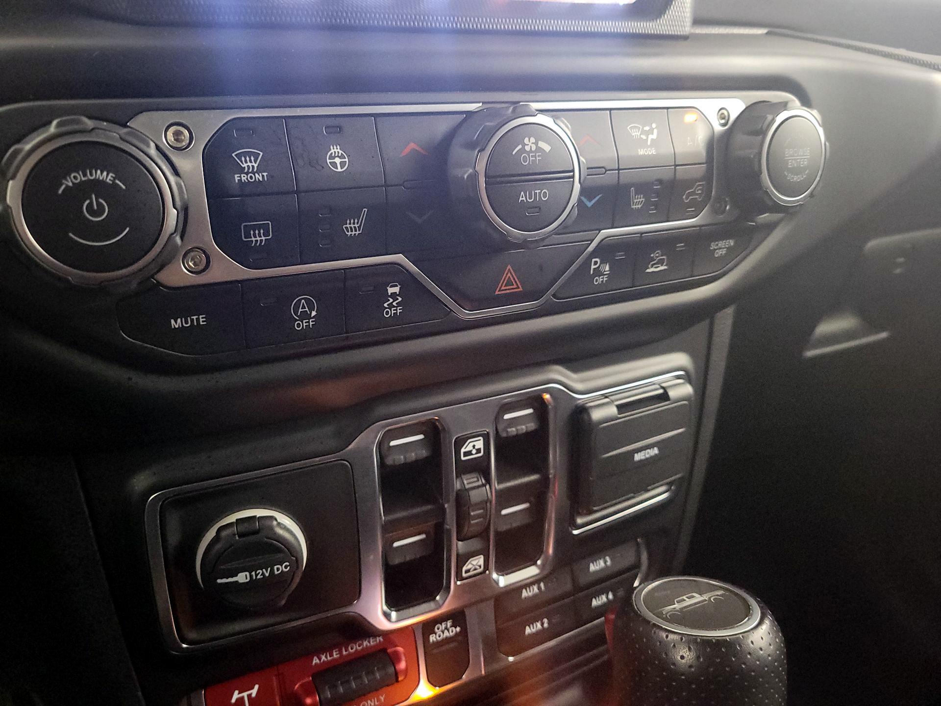 Thumbnail: 2021 Jeep Gladiator - 17