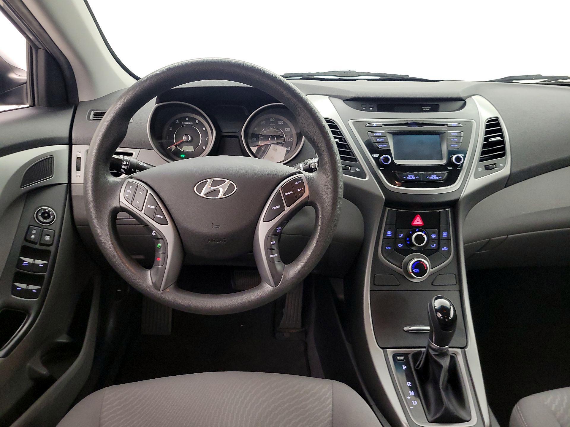 Thumbnail: 2015 Hyundai Elantra - 10