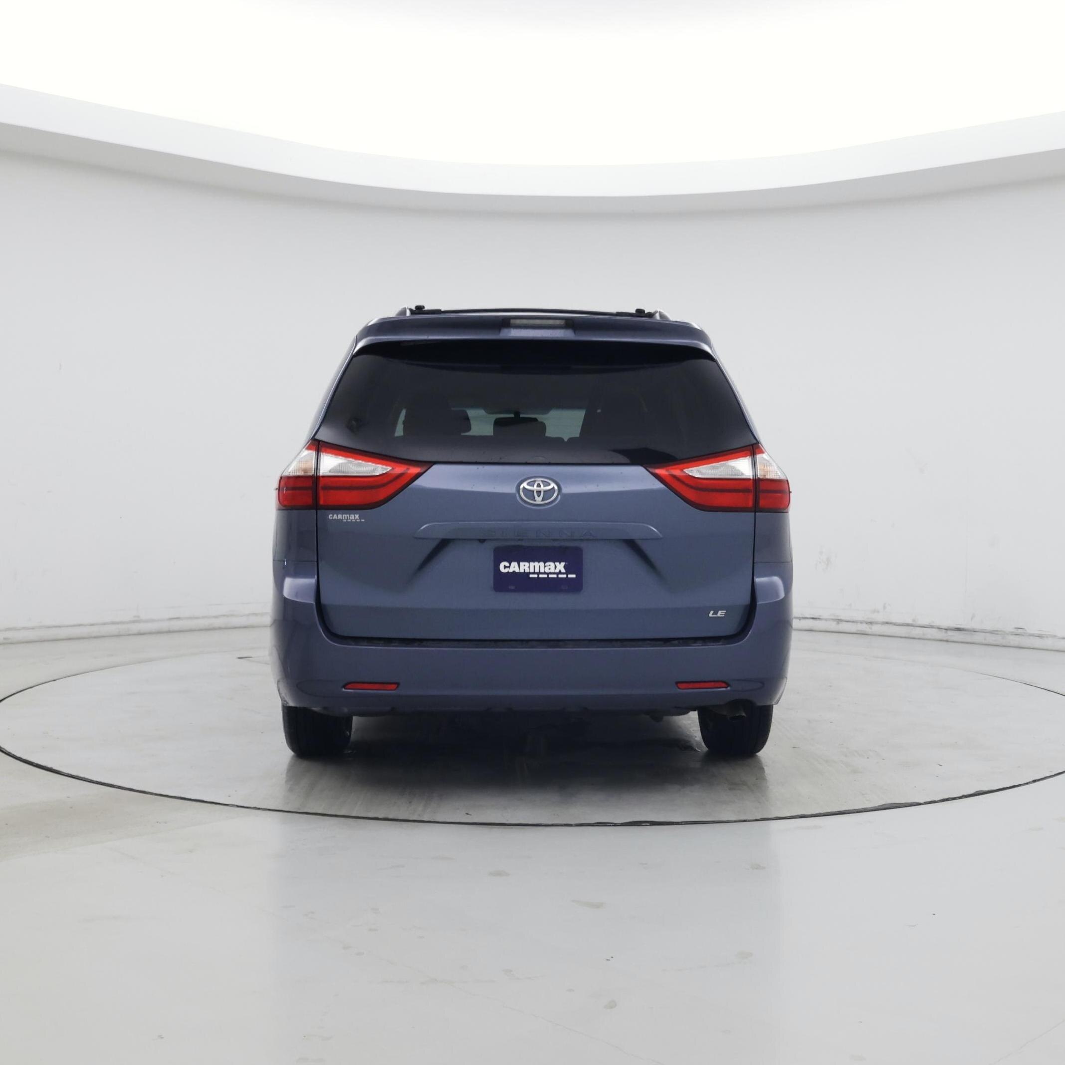 Thumbnail: 2015 Toyota Sienna - 6