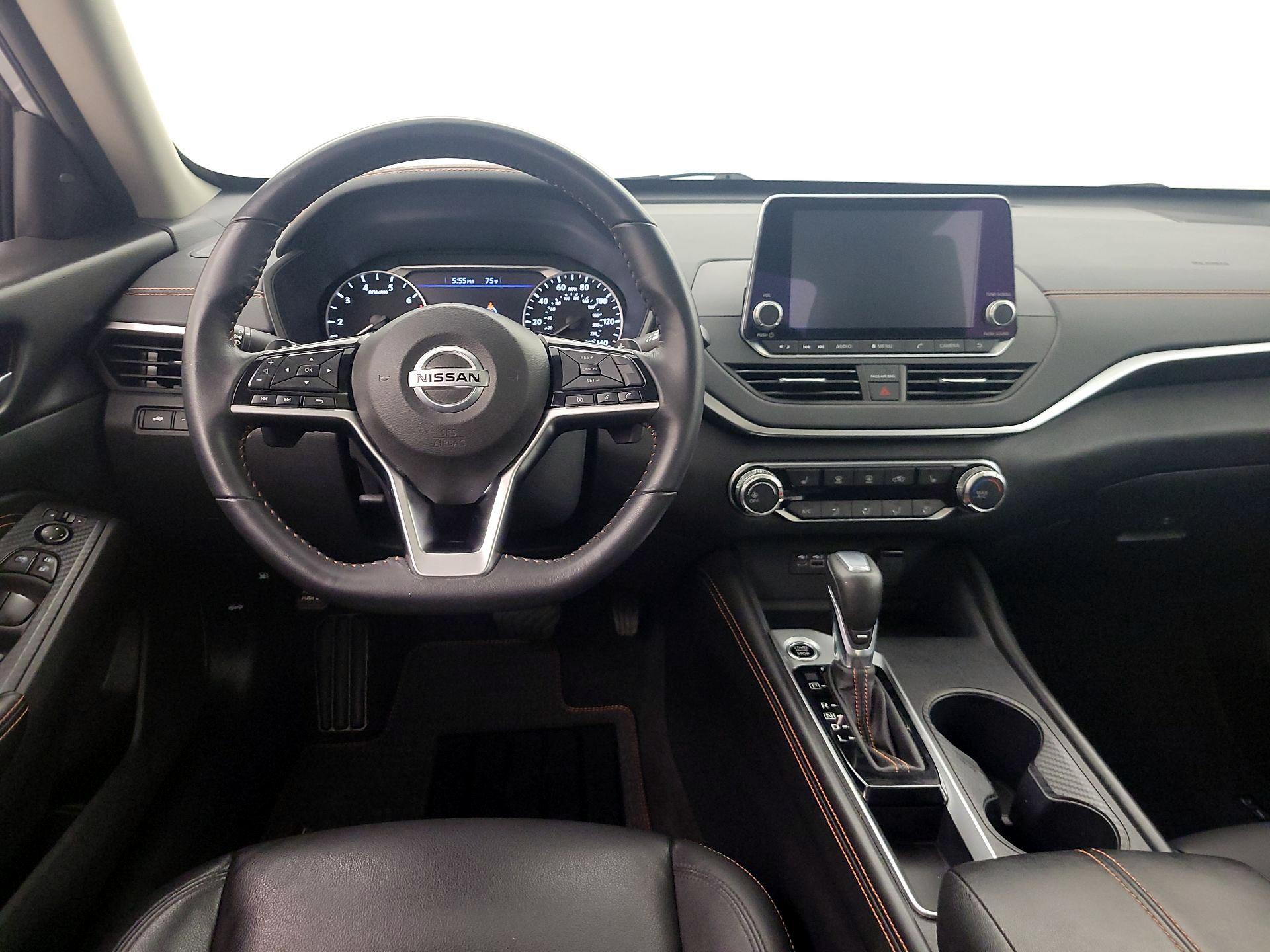 Thumbnail: 2021 Nissan Altima - 10