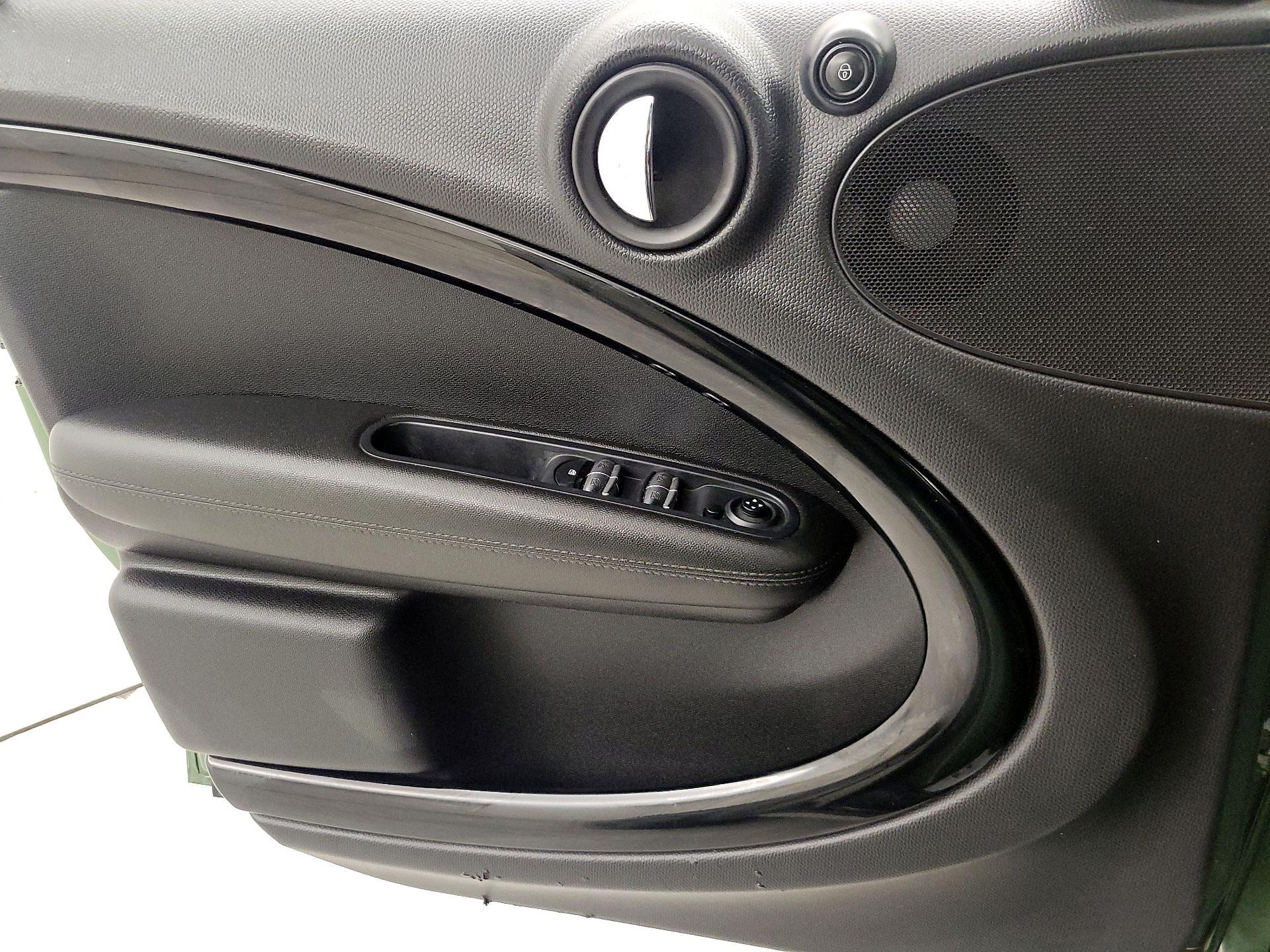 Thumbnail: 2016 MINI Cooper Countryman - 12