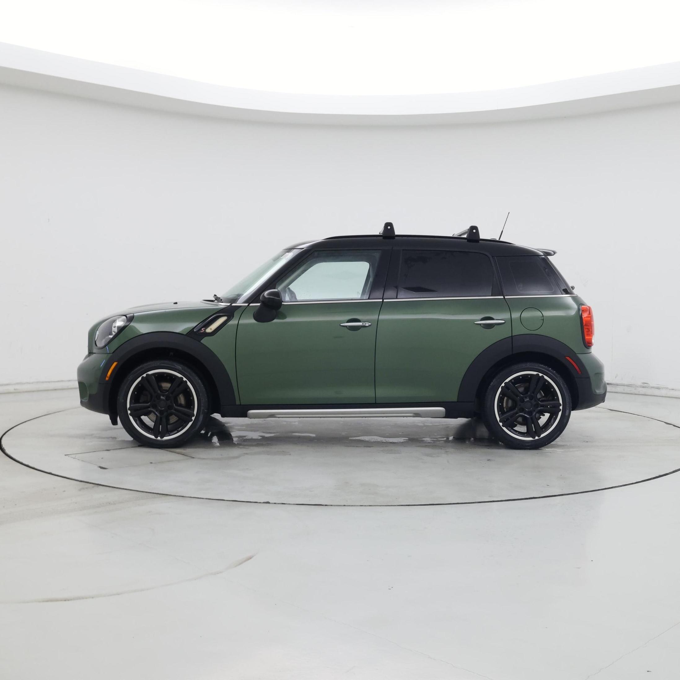 Thumbnail: 2016 MINI Cooper Countryman - 3
