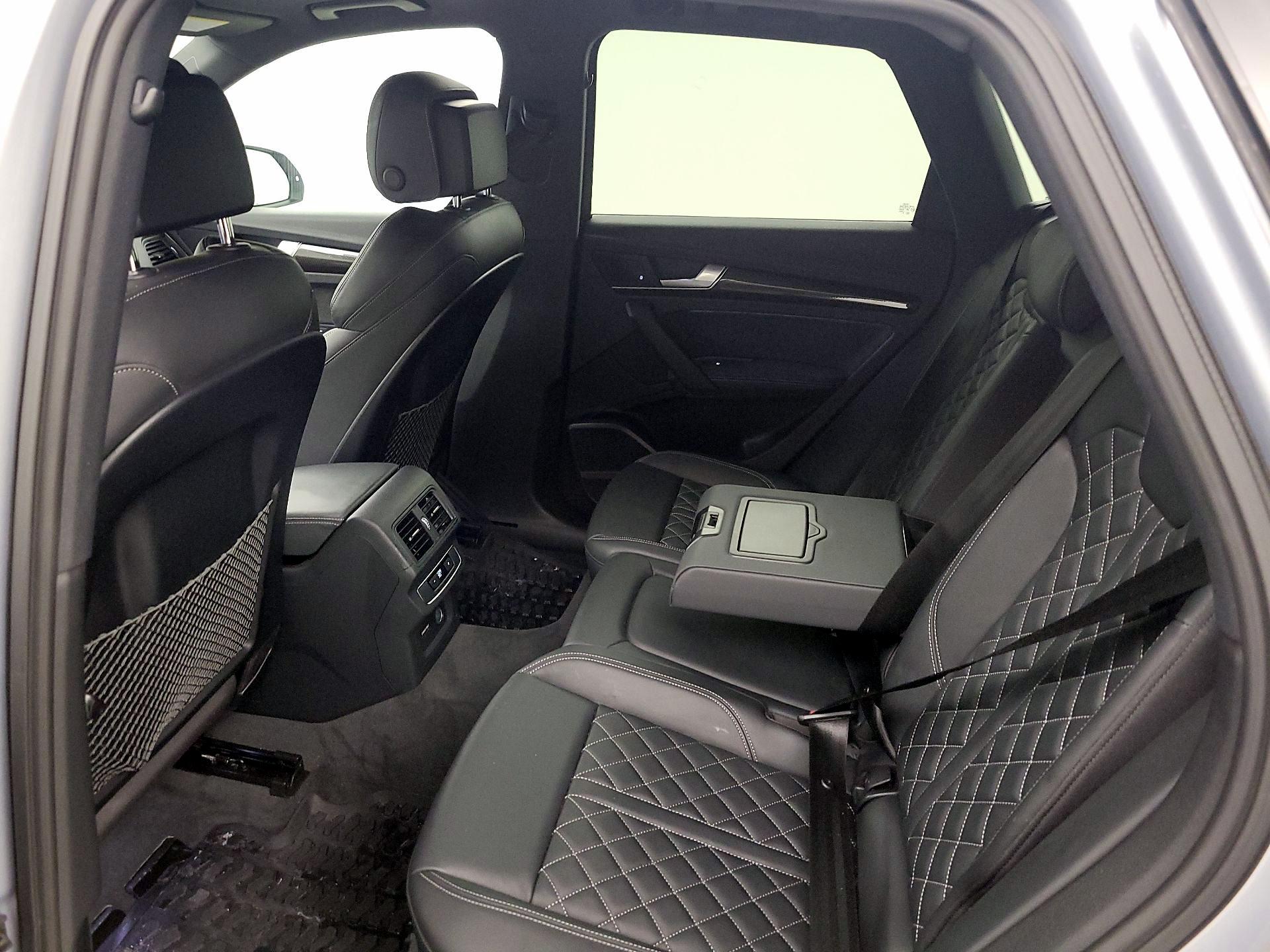 Thumbnail: 2020 Audi SQ5 - 18