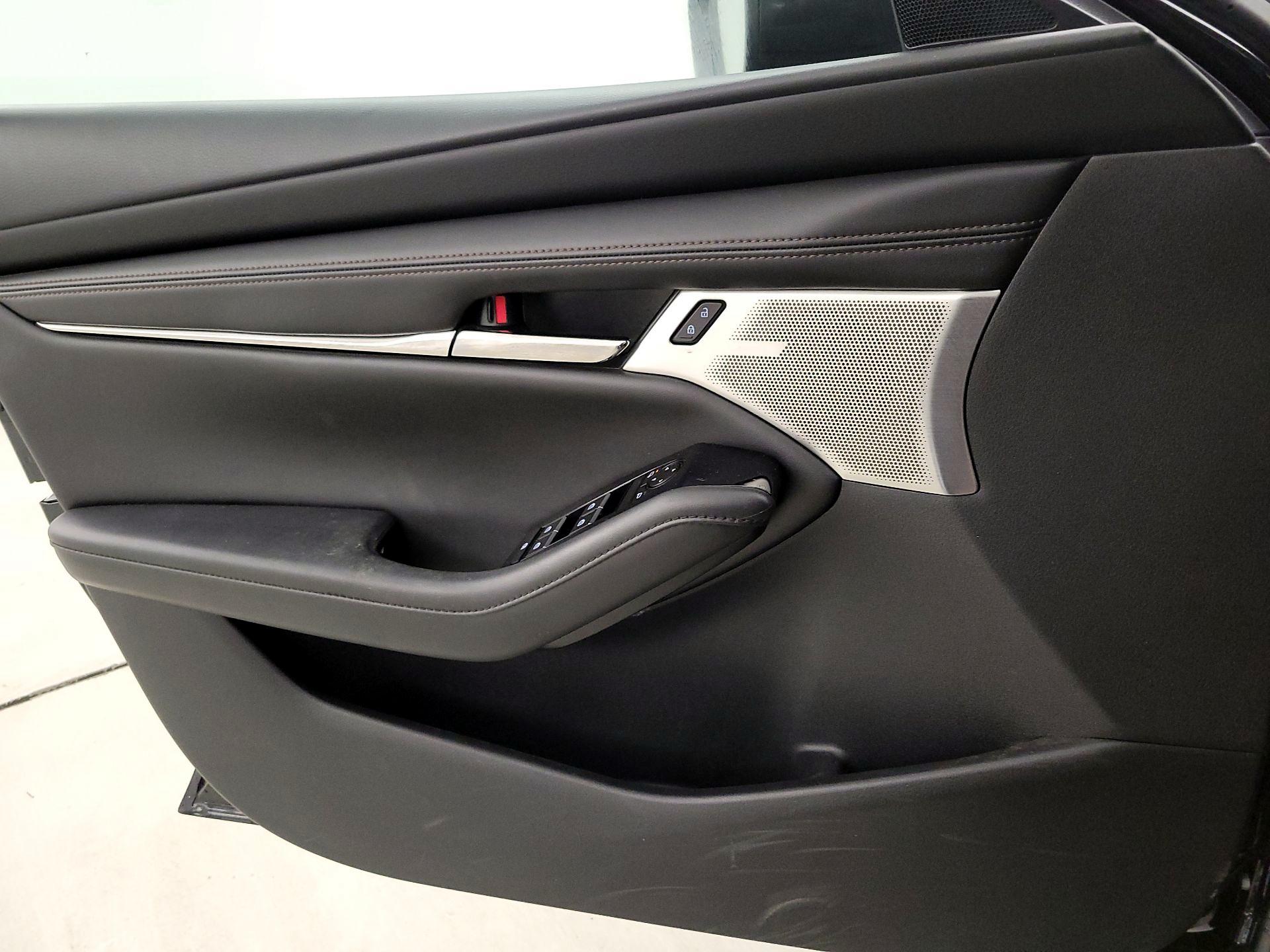 Thumbnail: 2021 Mazda Mazda3 - 10