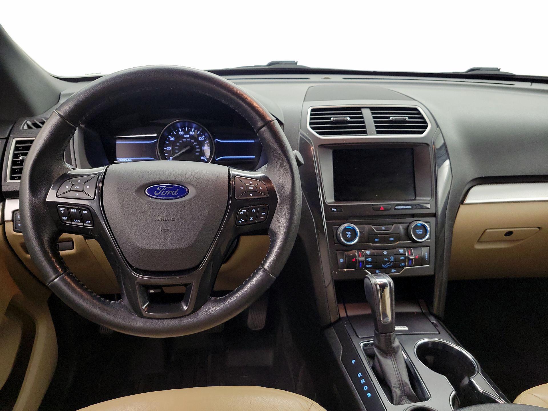 Thumbnail: 2017 Ford Explorer - 10