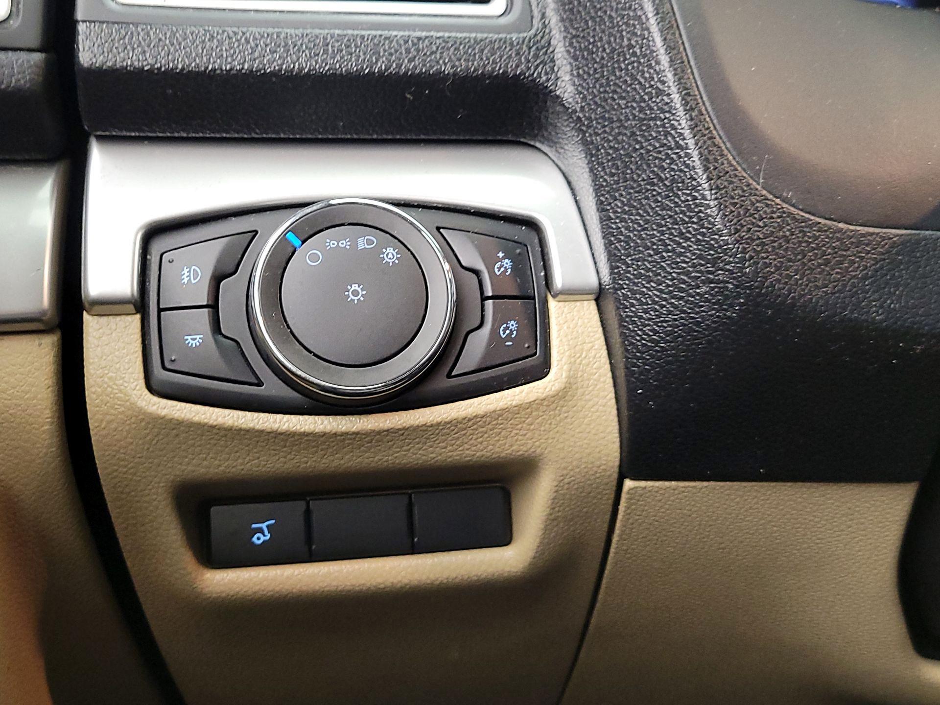 Thumbnail: 2017 Ford Explorer - 13