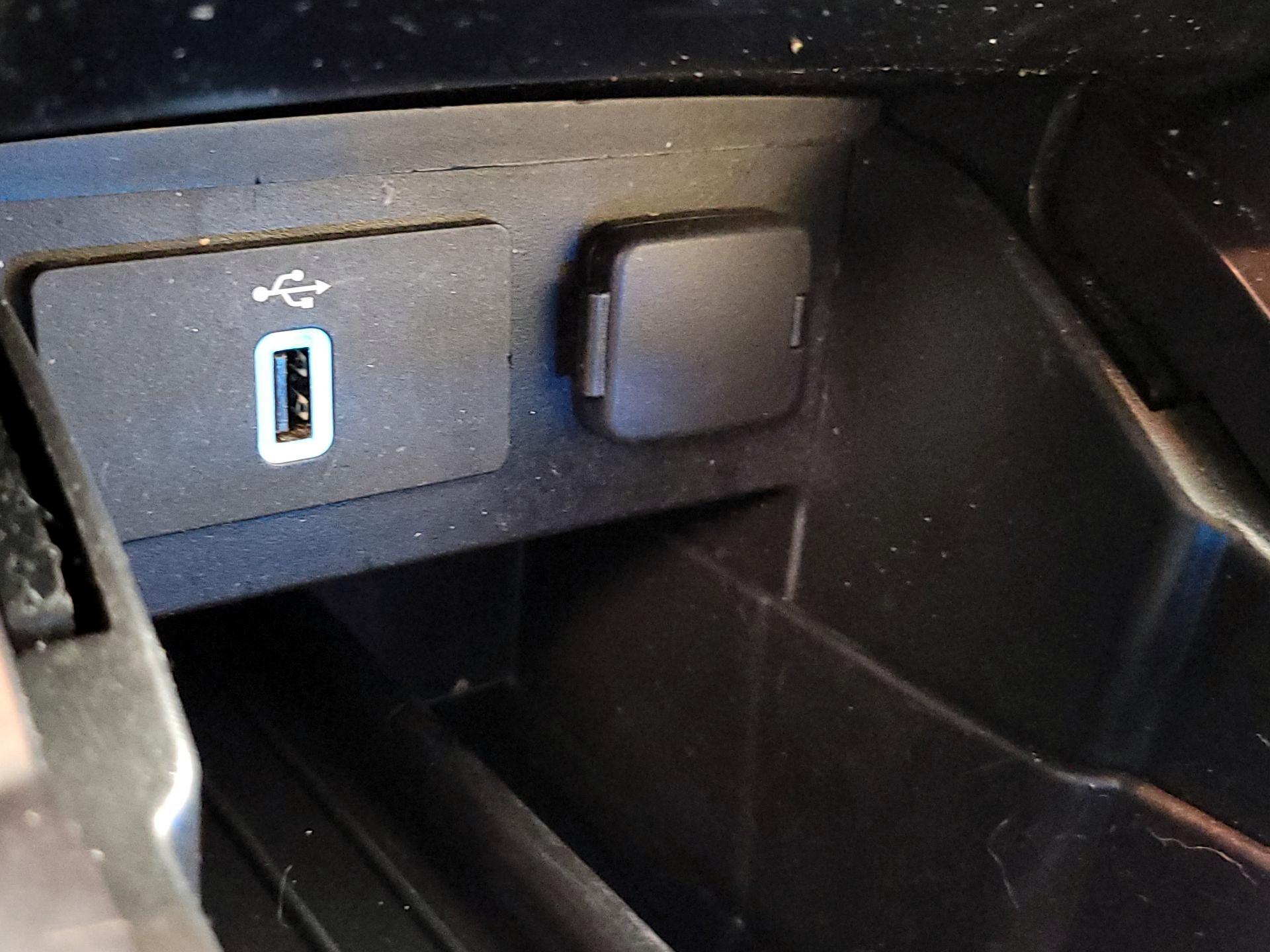 Thumbnail: 2017 Ford Explorer - 19