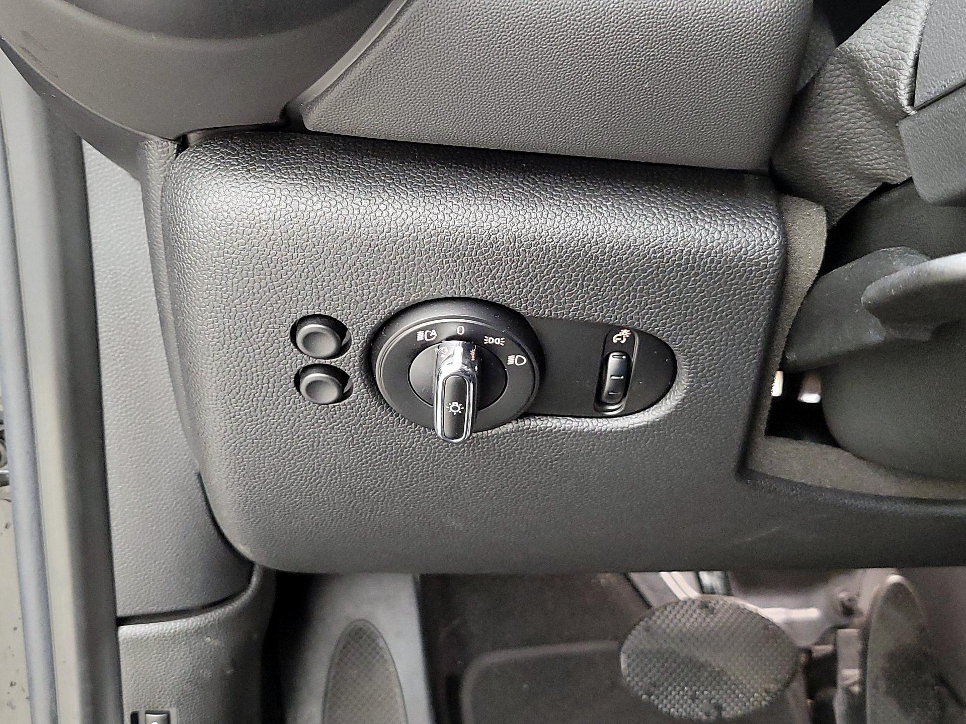 Thumbnail: 2021 MINI Cooper Hardtop - 13