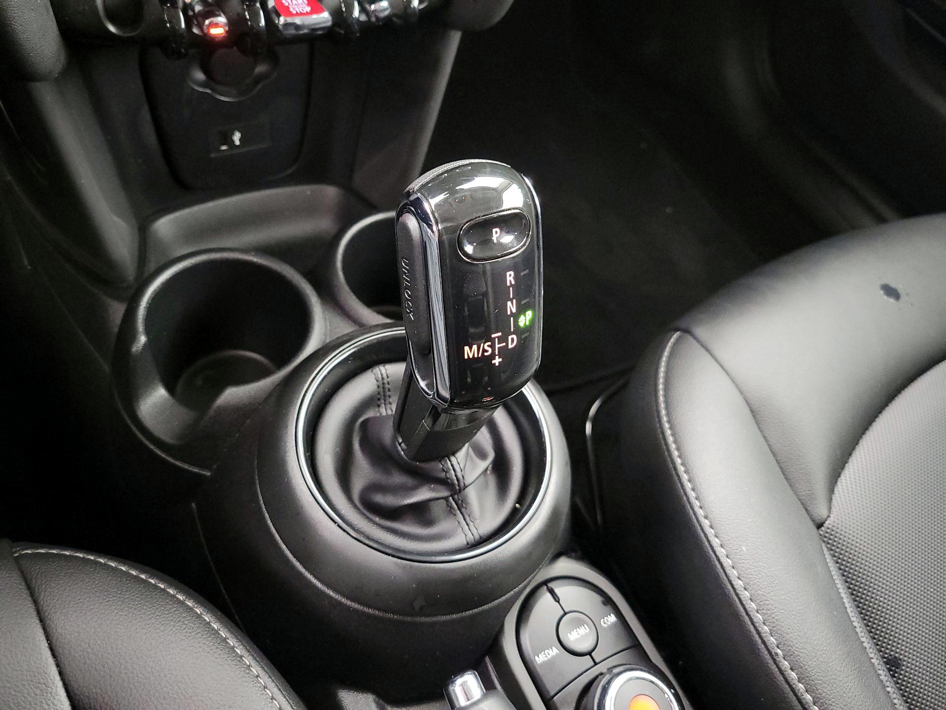 Thumbnail: 2021 MINI Cooper Hardtop - 17