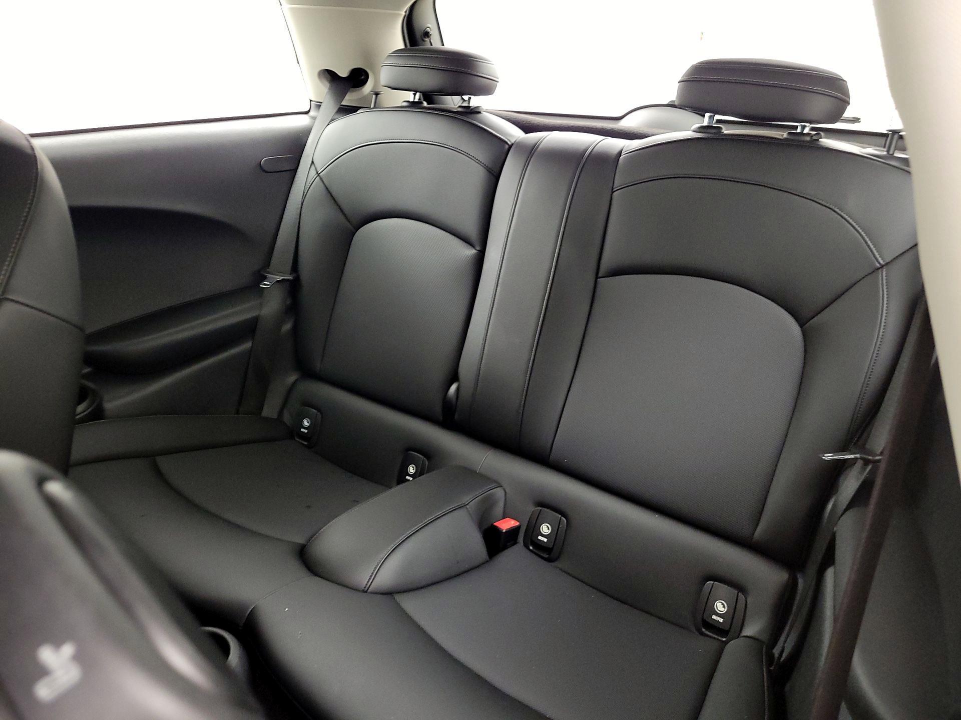 Thumbnail: 2021 MINI Cooper Hardtop - 19