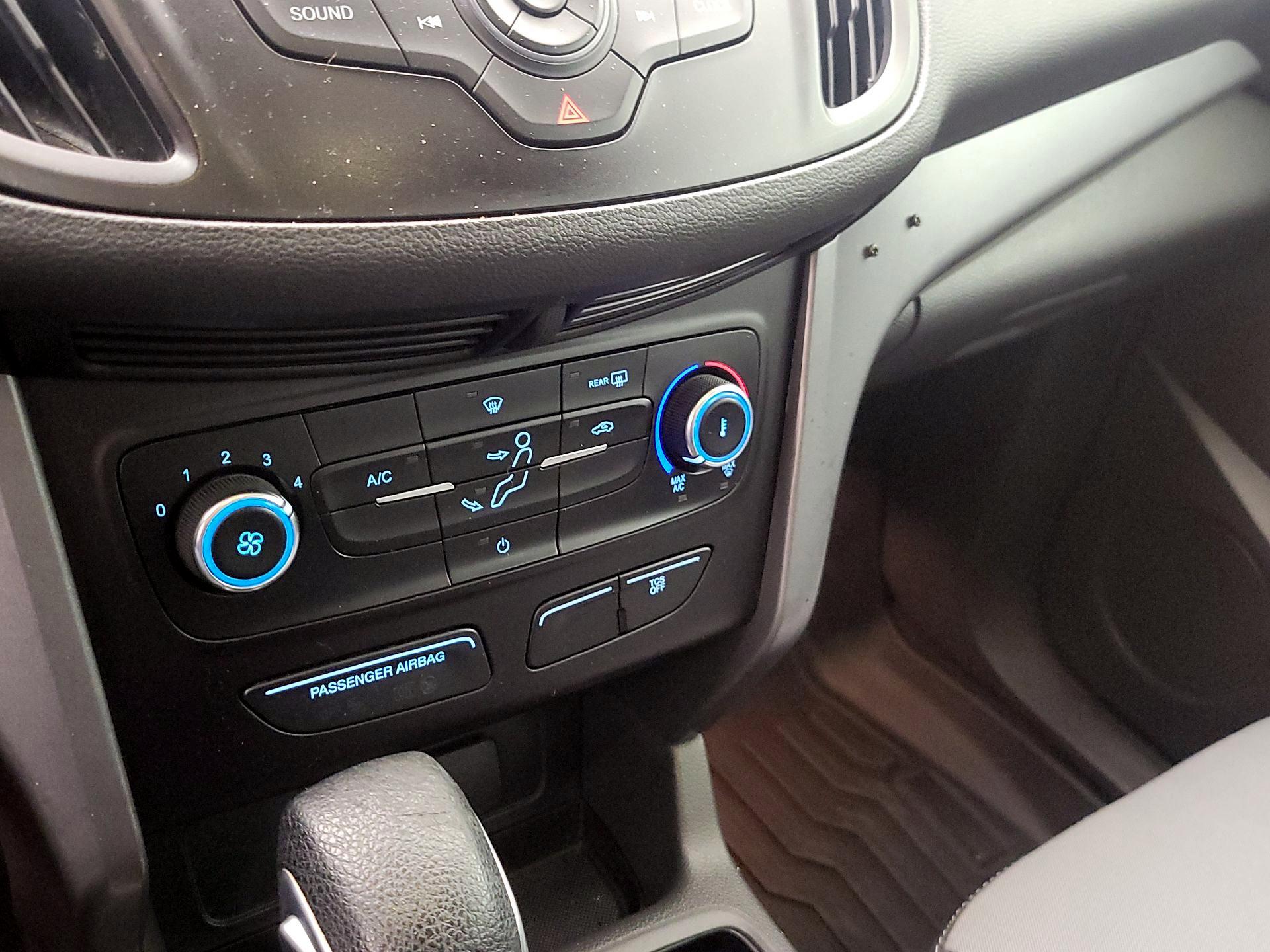 Thumbnail: 2017 Ford Escape - 16