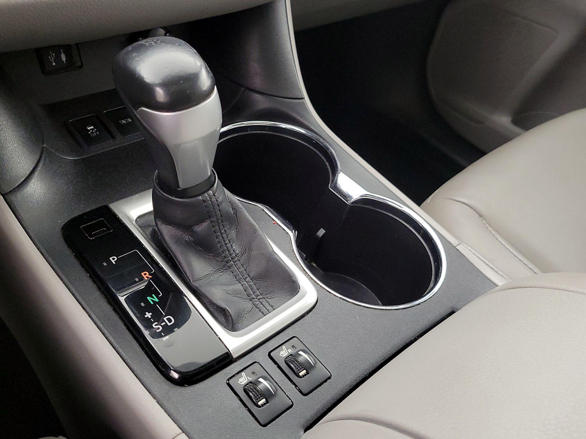Thumbnail: 2015 Toyota Highlander - 18