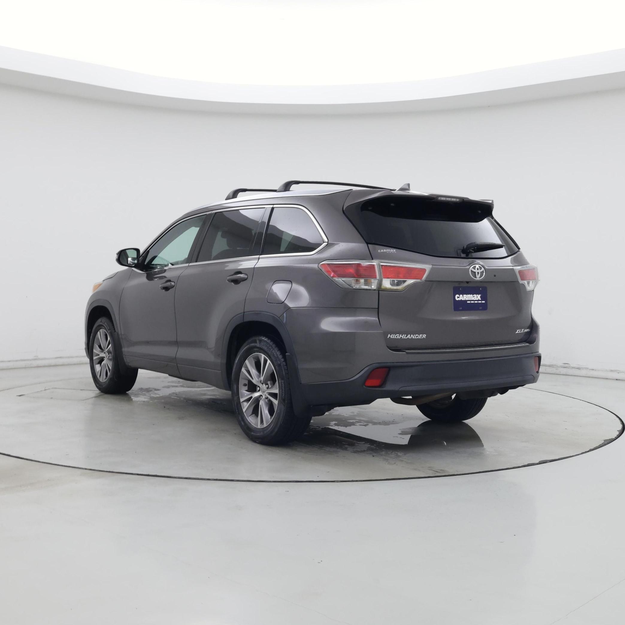 Thumbnail: 2015 Toyota Highlander - 2