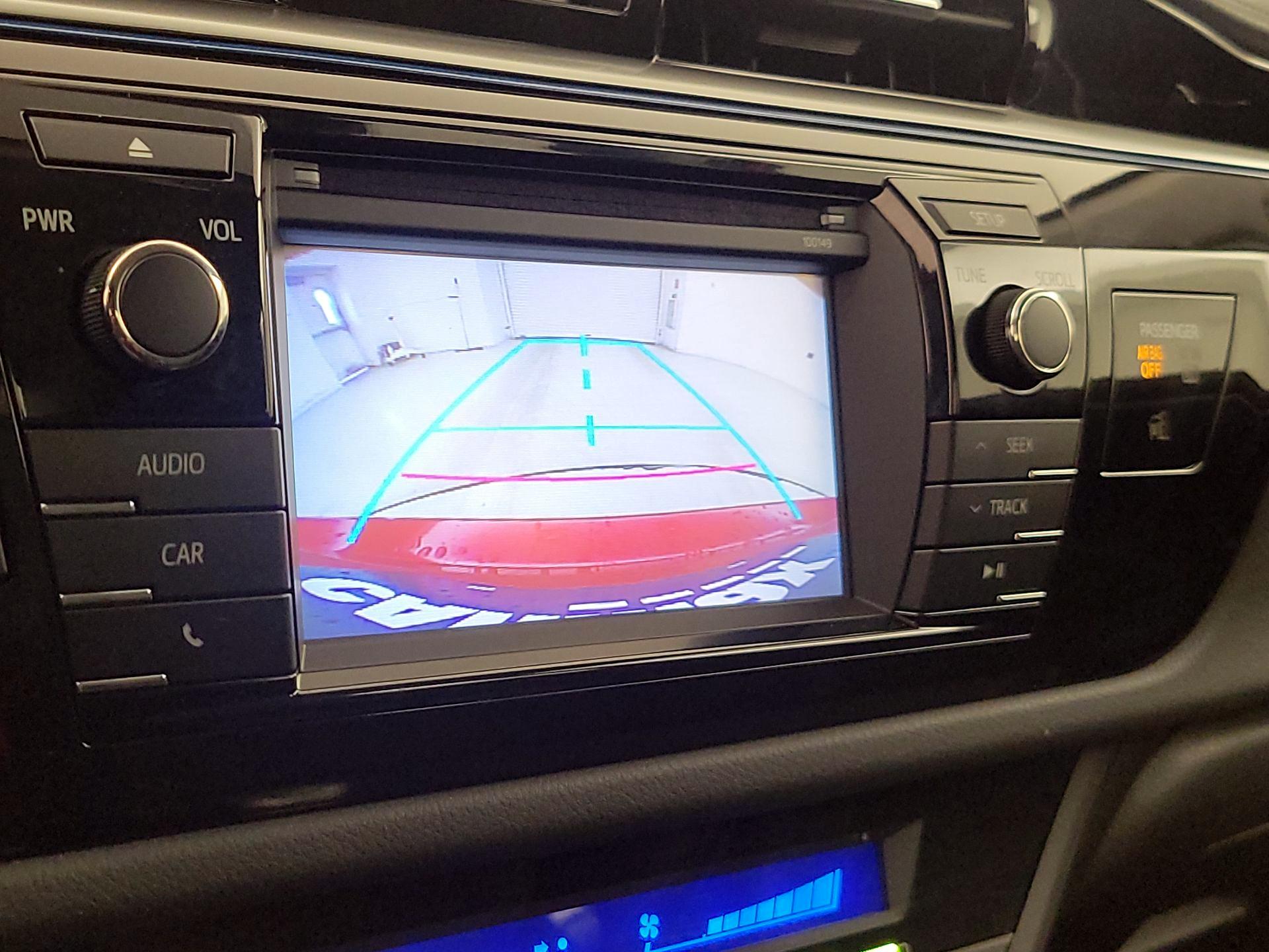 Thumbnail: 2015 Toyota Corolla - 14