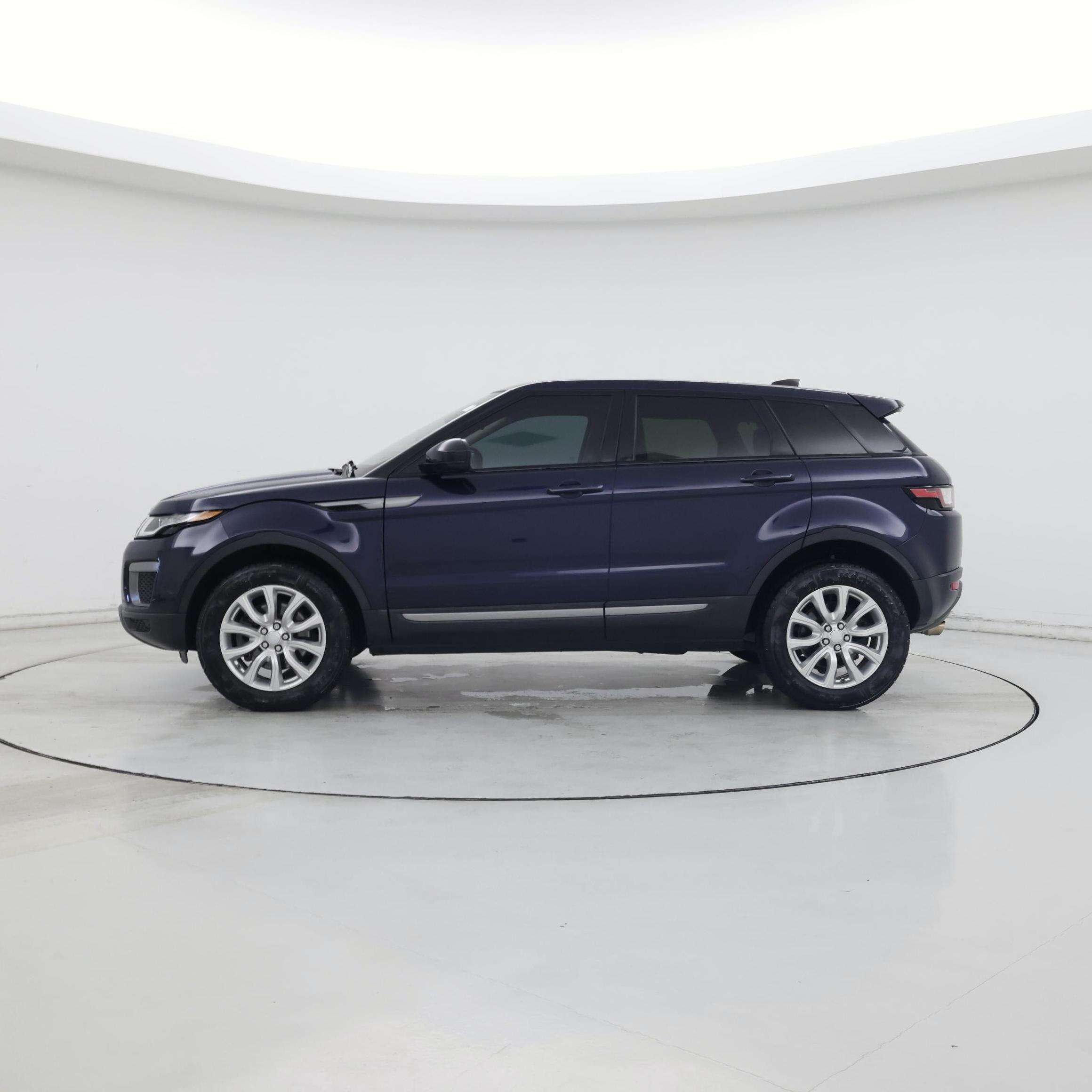 Thumbnail: 2017 Land Rover Range Rover Evoque - 3