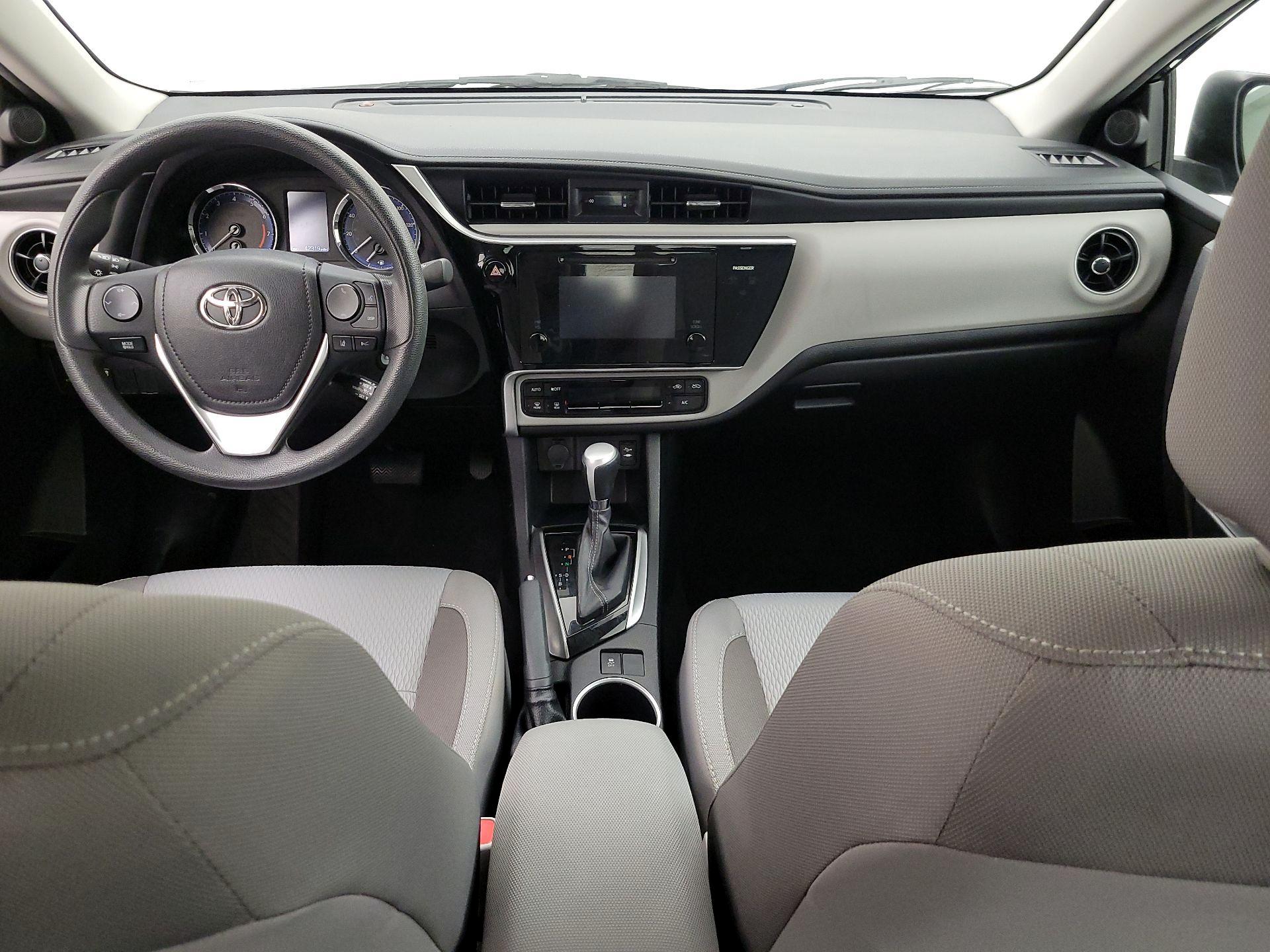 Thumbnail: 2017 Toyota Corolla - 9