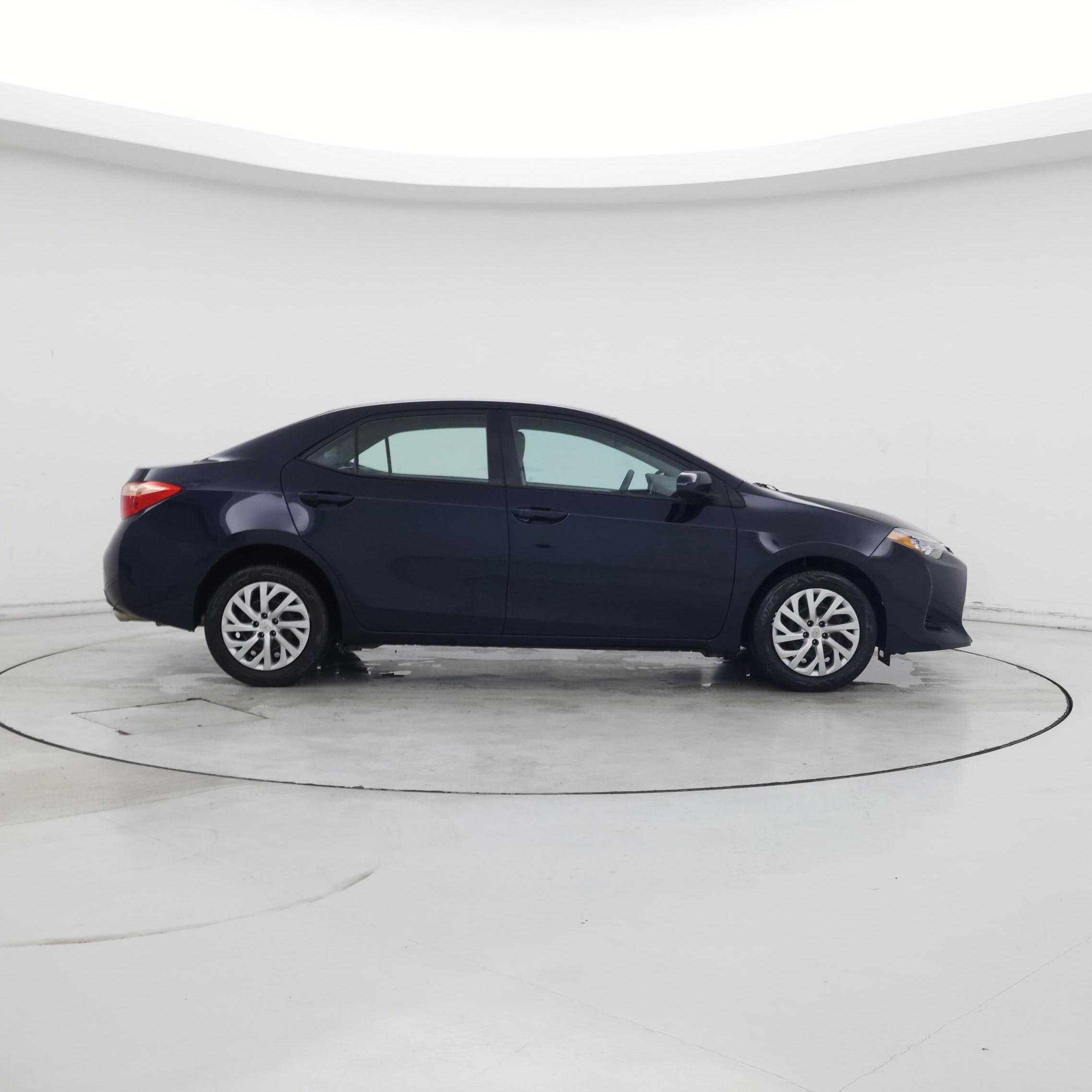 Thumbnail: 2017 Toyota Corolla - 7