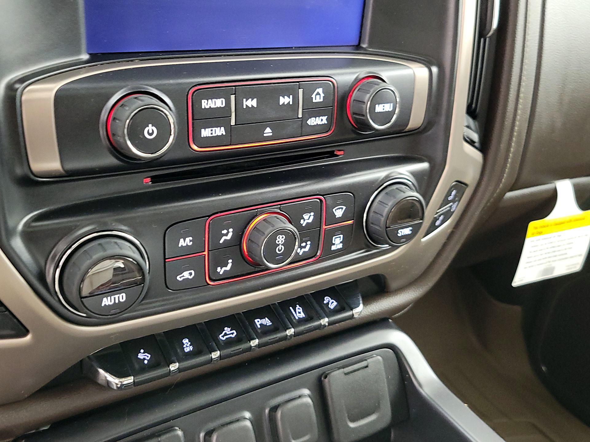 Thumbnail: 2015 GMC Sierra 1500 - 17