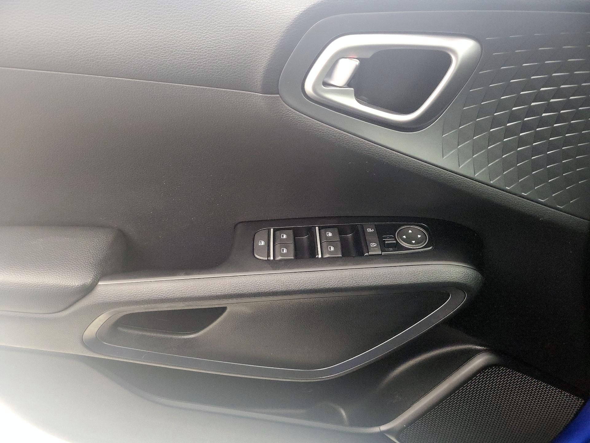 Thumbnail: 2020 Kia Soul - 12