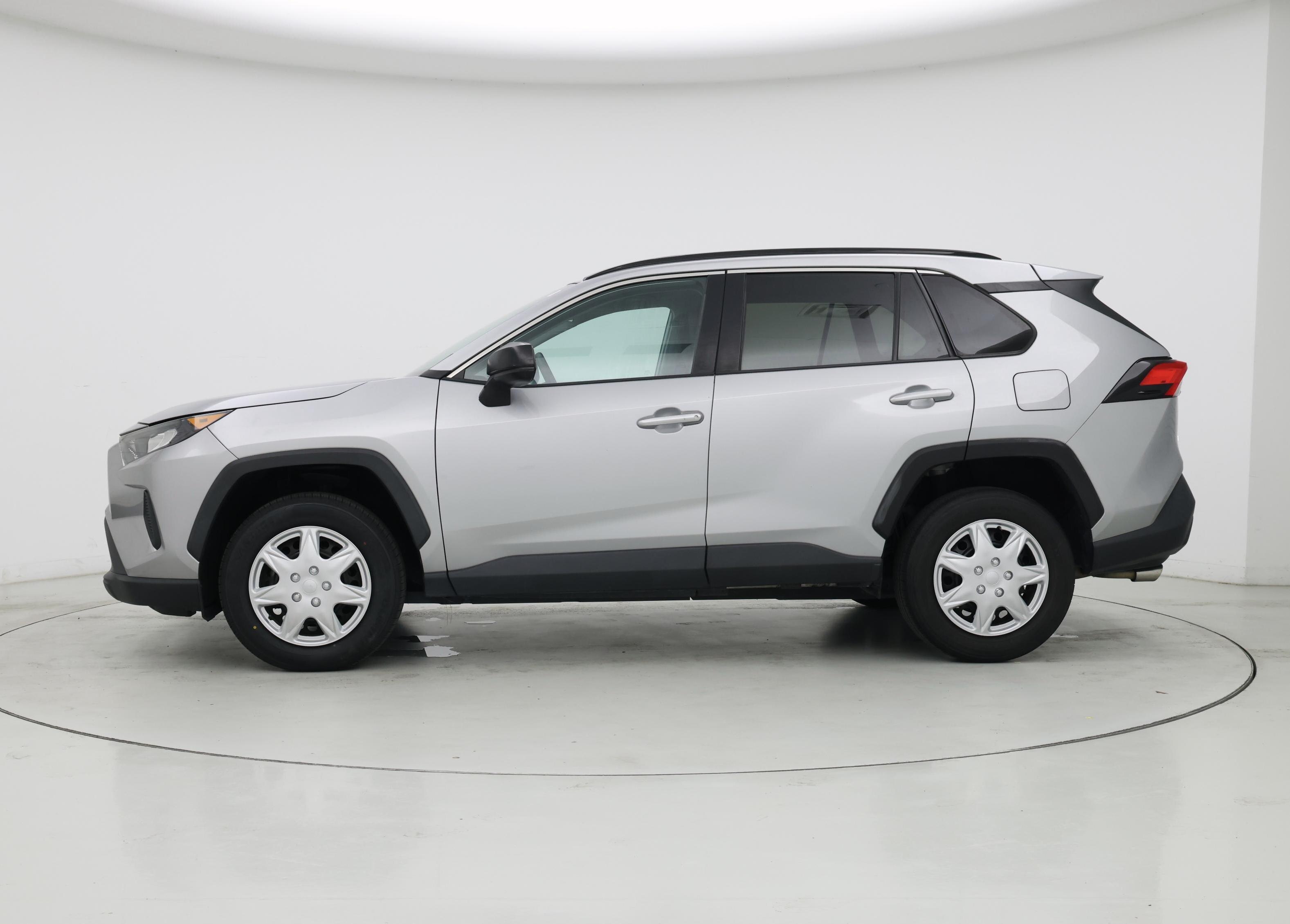 Thumbnail: 2021 Toyota RAV4 - 3