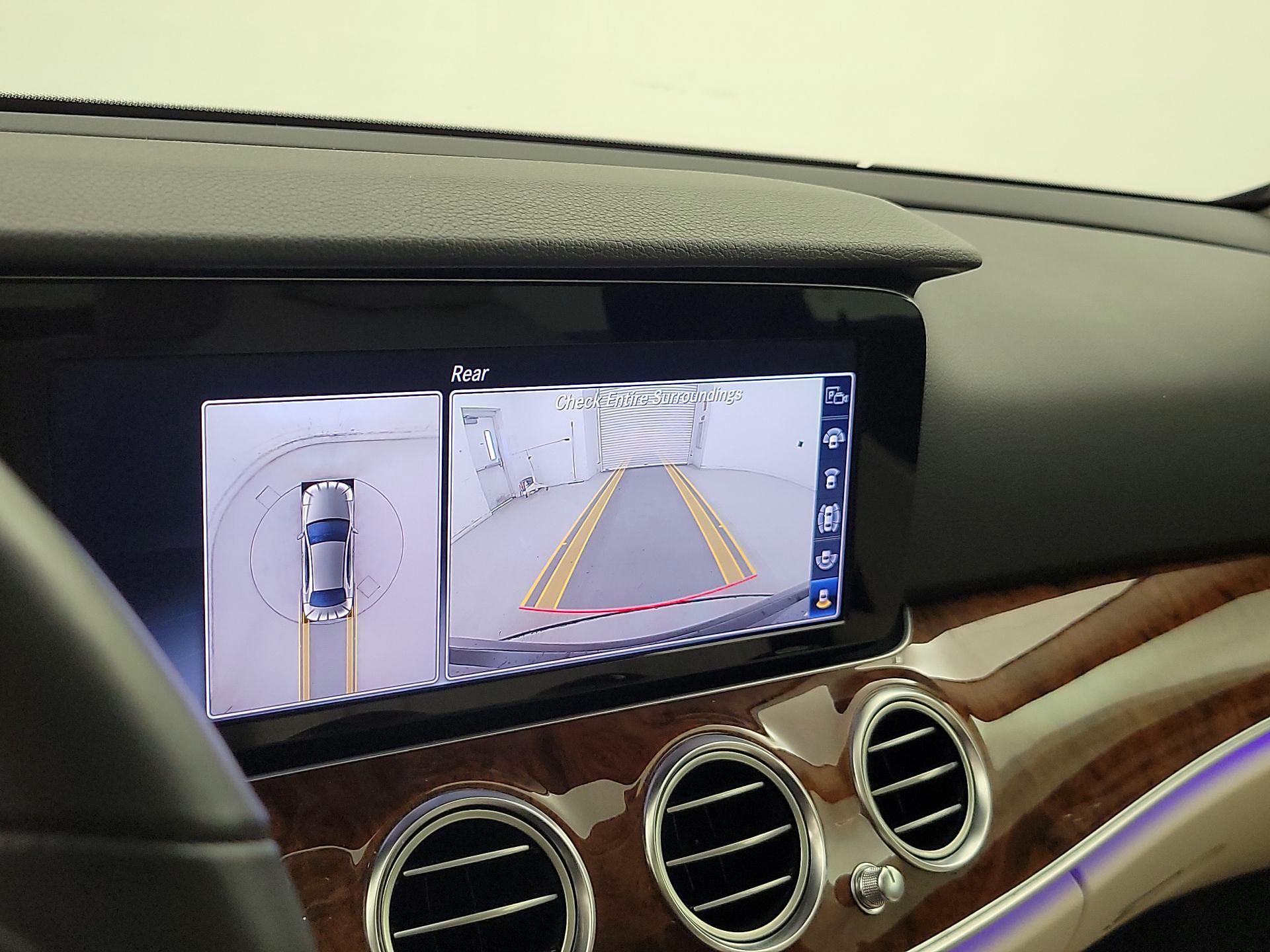 Thumbnail: 2019 Mercedes-Benz E-Class - 15