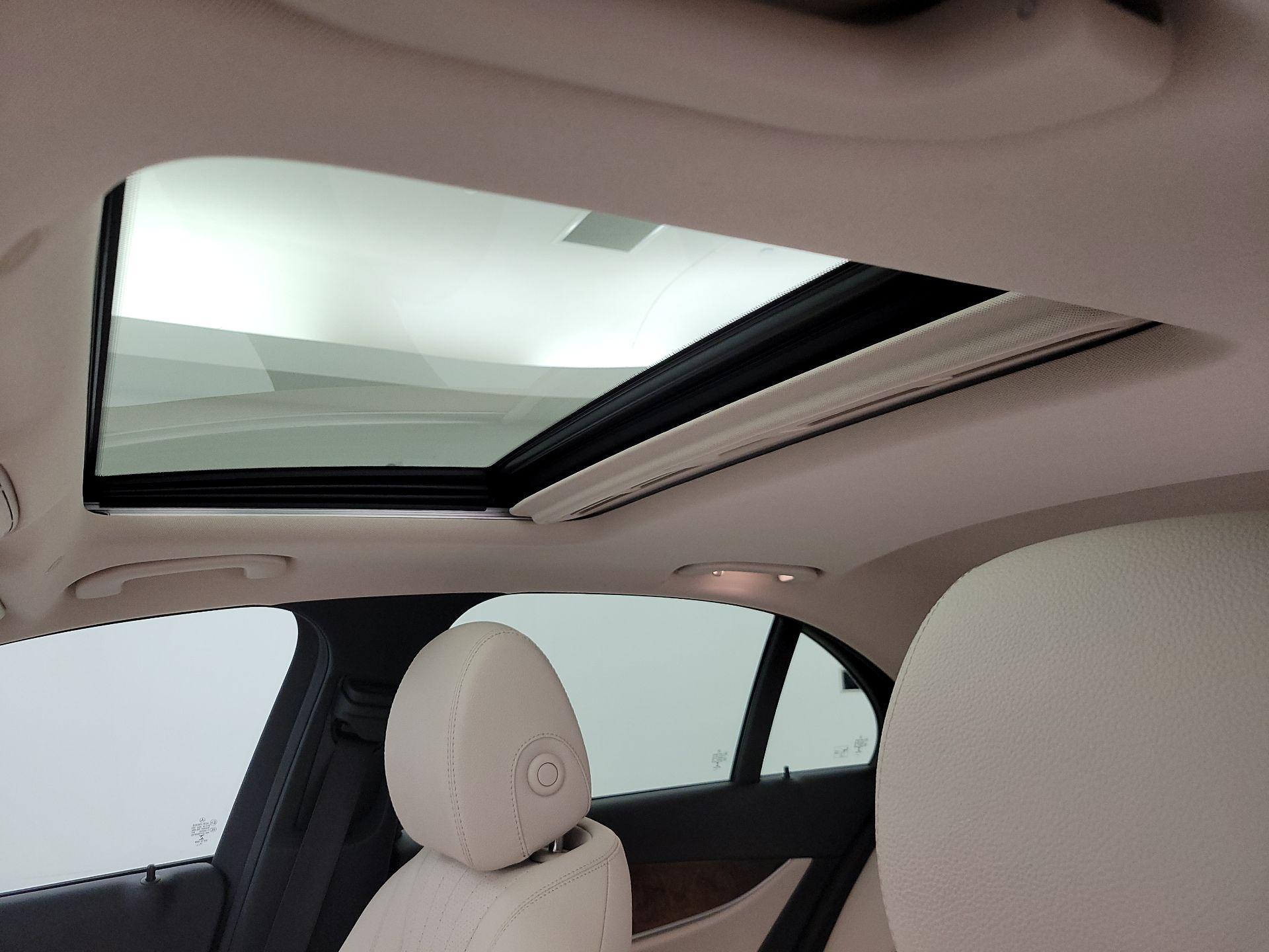 Thumbnail: 2019 Mercedes-Benz E-Class - 20