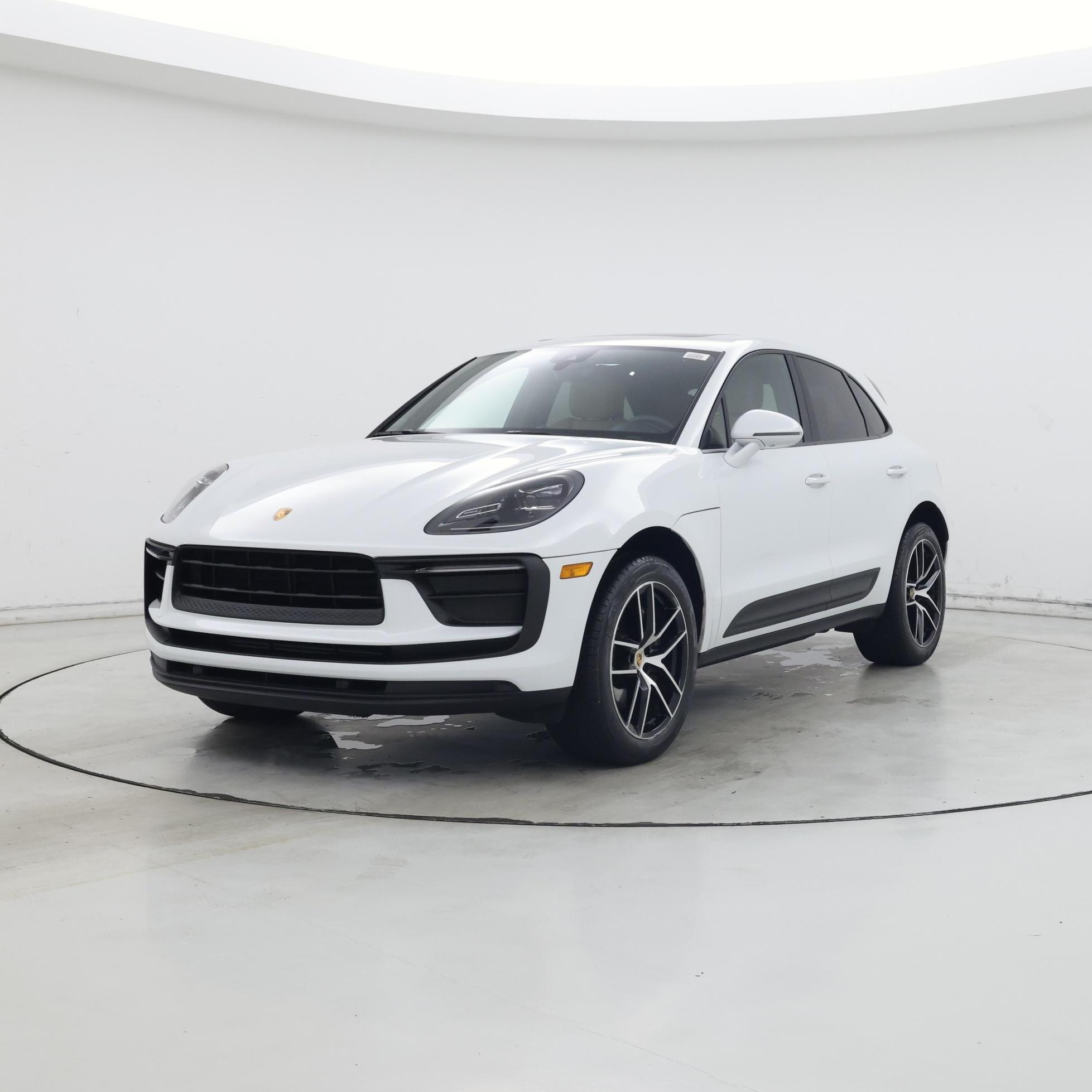 Thumbnail: 2022 Porsche Macan - 4
