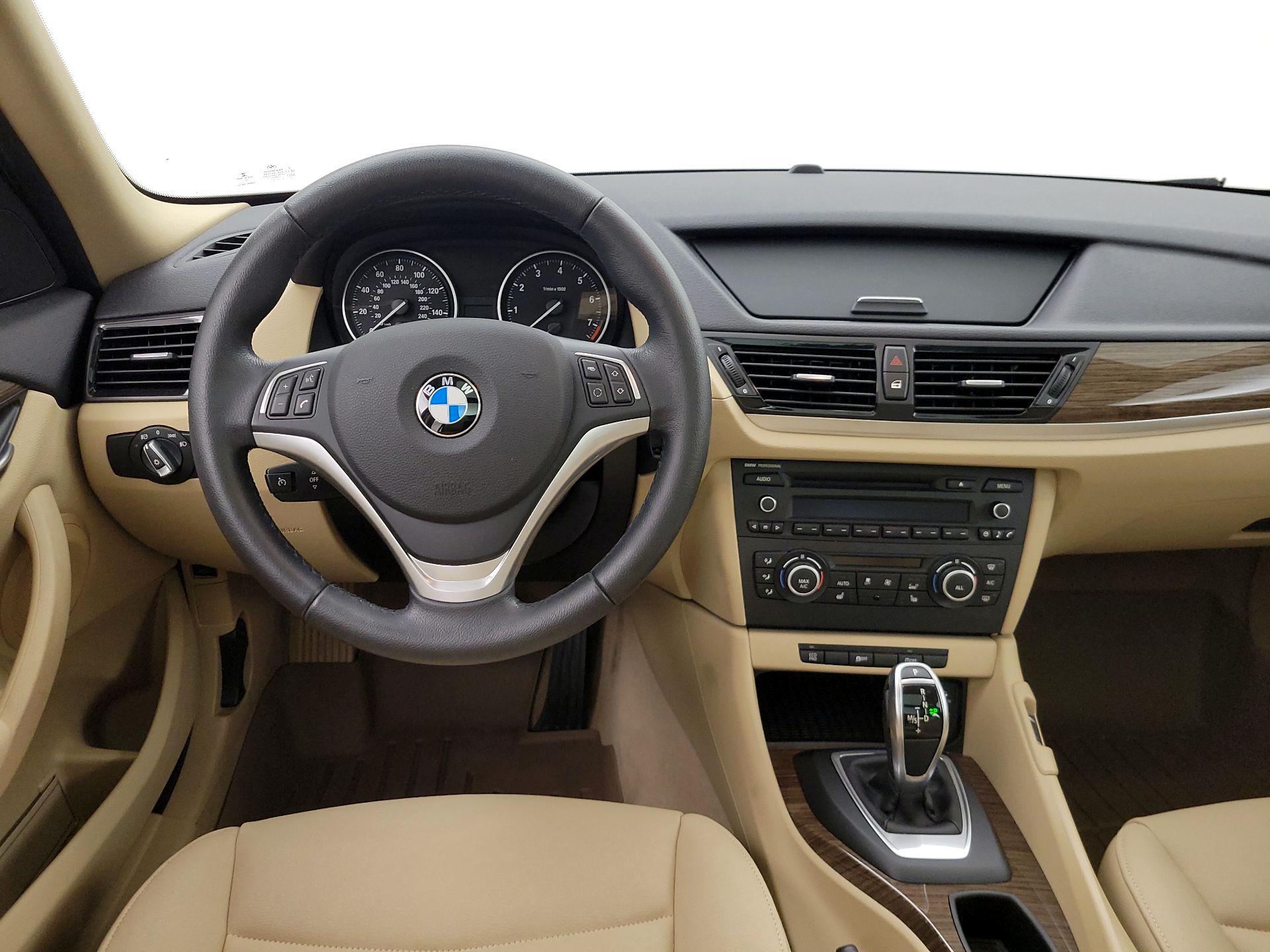 Thumbnail: 2015 BMW X1 - 10