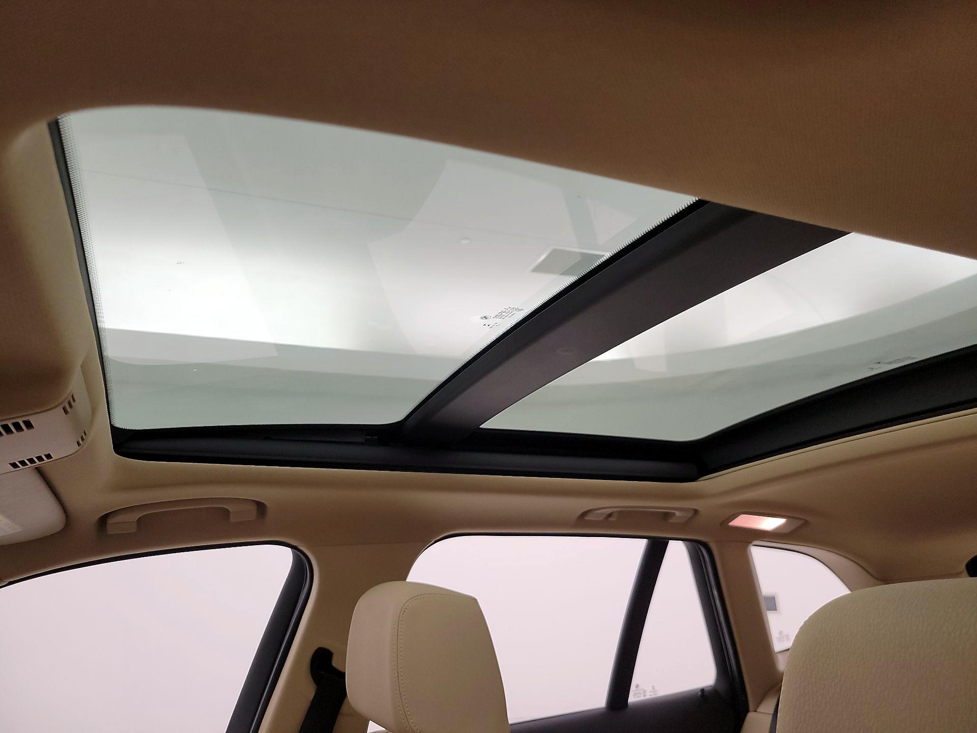 Thumbnail: 2015 BMW X1 - 18