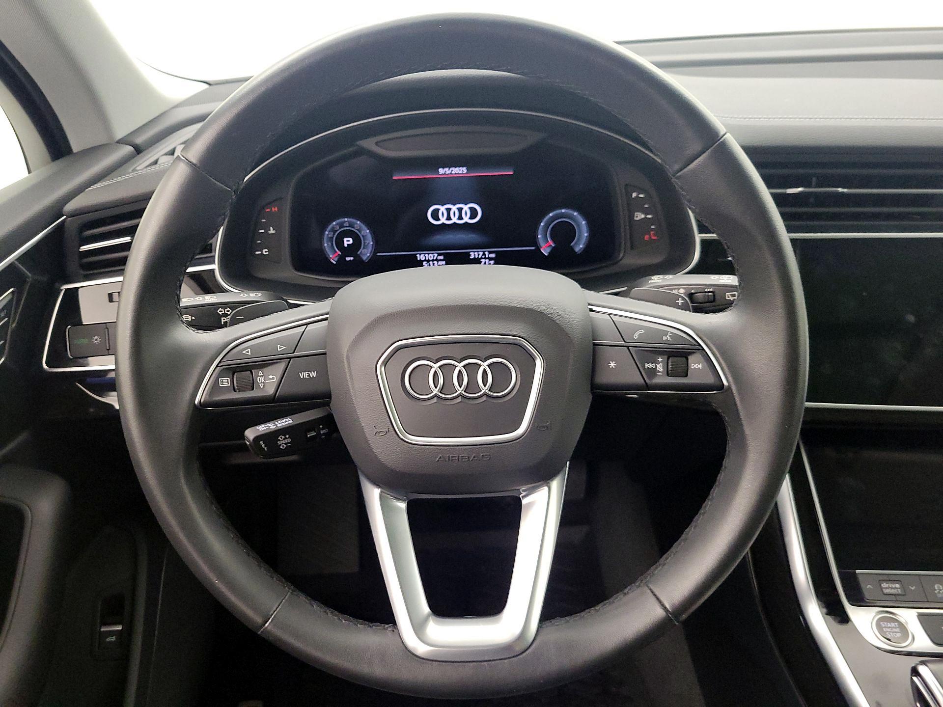 Thumbnail: 2023 Audi Q7 - 10