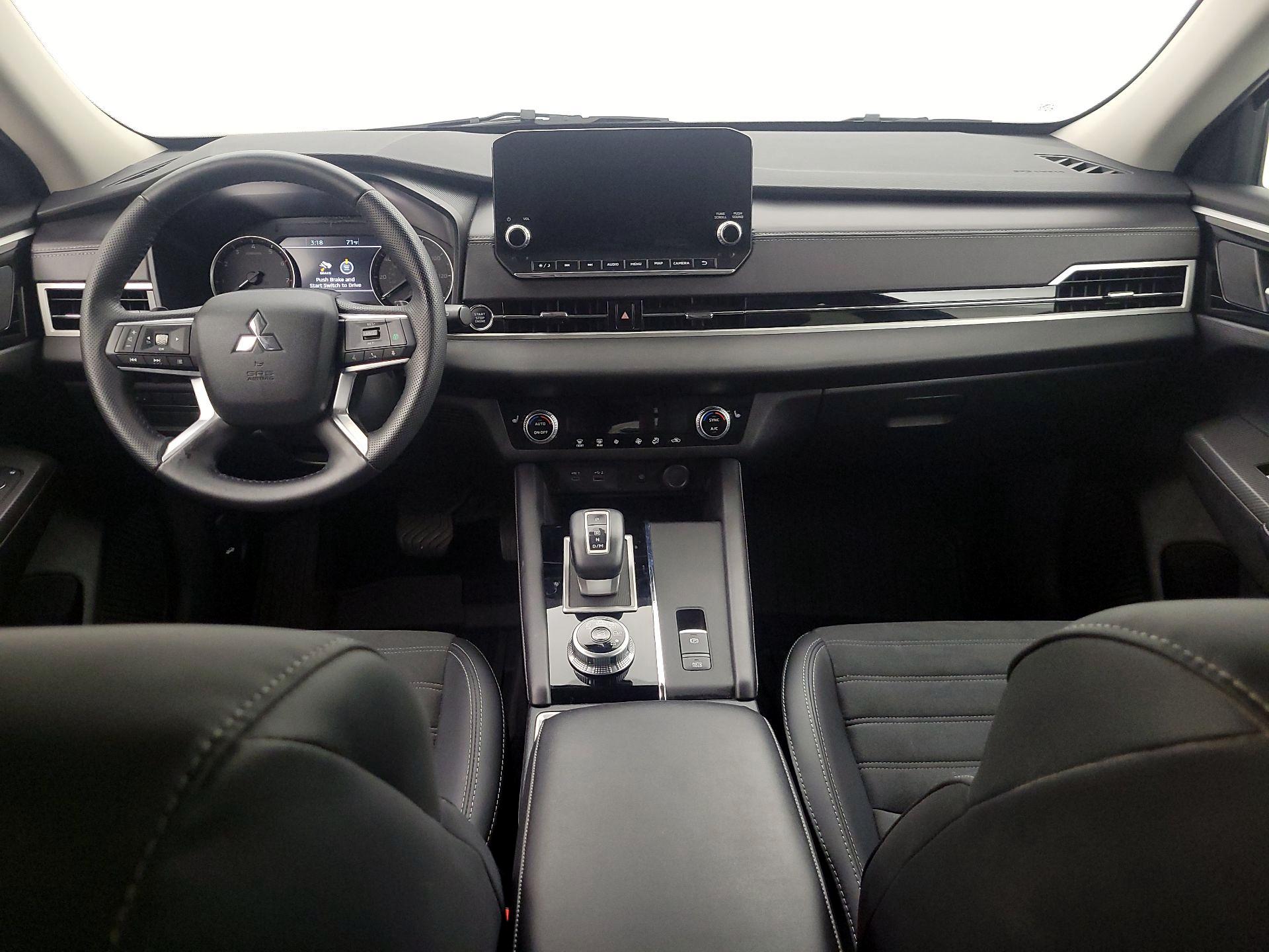Thumbnail: 2024 Mitsubishi Outlander - 9