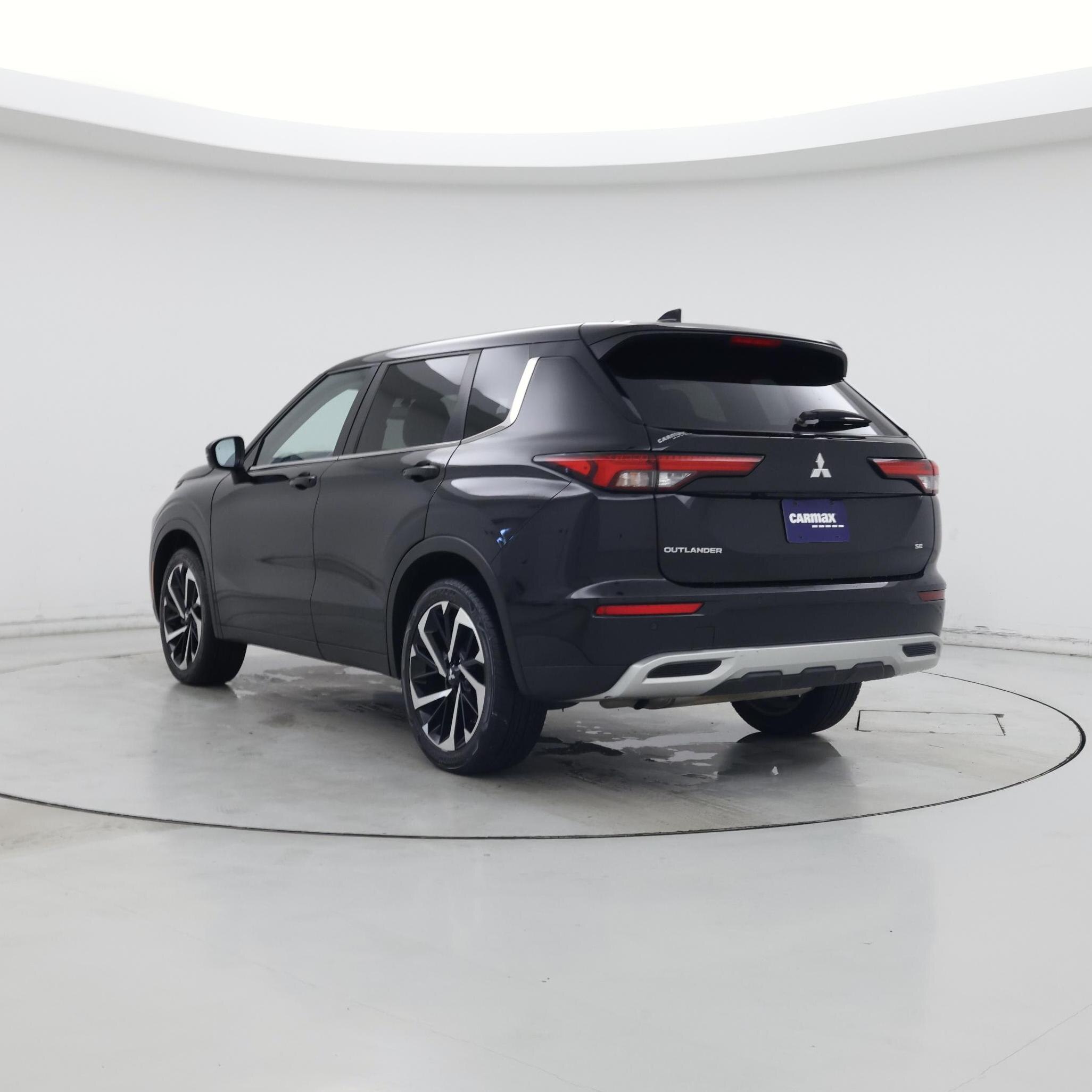 Thumbnail: 2024 Mitsubishi Outlander - 2