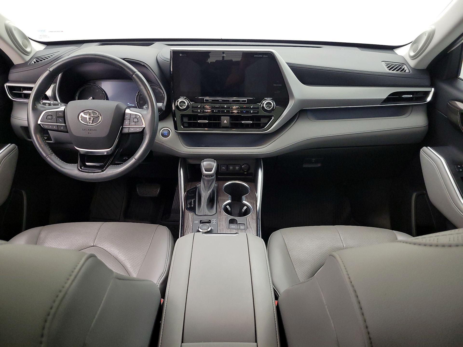 Thumbnail: 2021 Toyota Highlander - 9