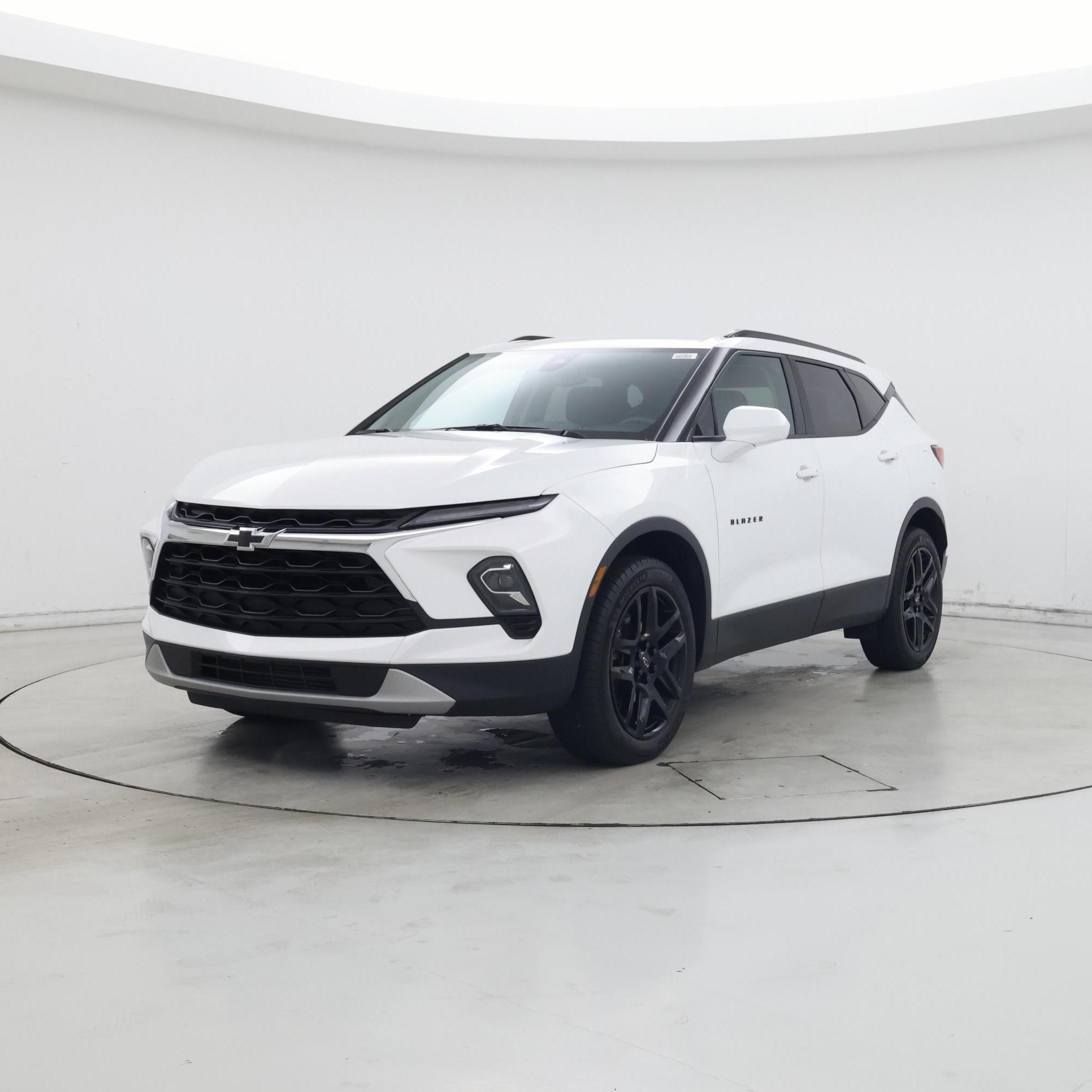 Thumbnail: 2023 Chevrolet Blazer - 4