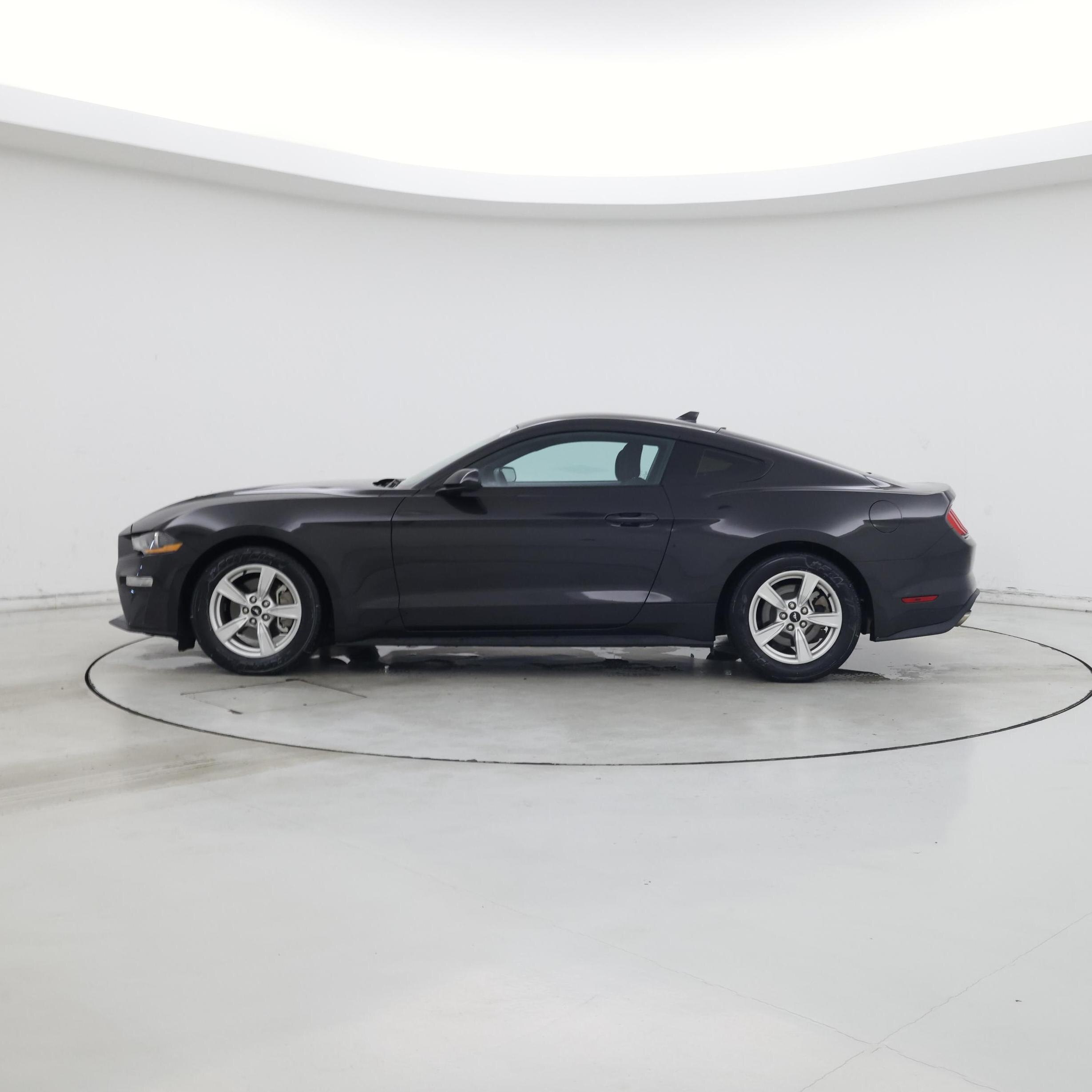 Thumbnail: 2022 Ford Mustang - 3