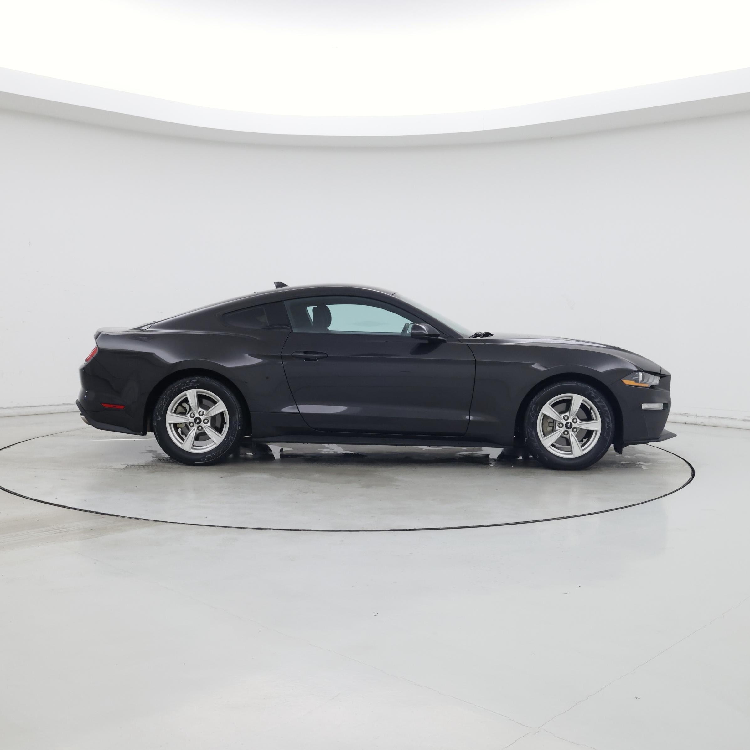 Thumbnail: 2022 Ford Mustang - 7