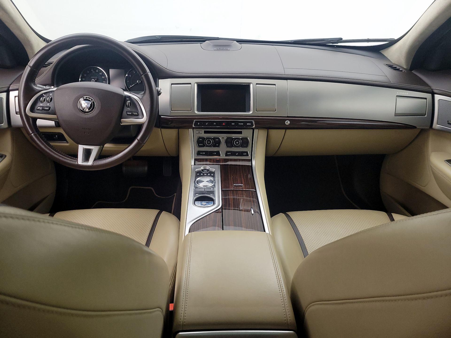 Thumbnail: 2015 Jaguar XF - 9