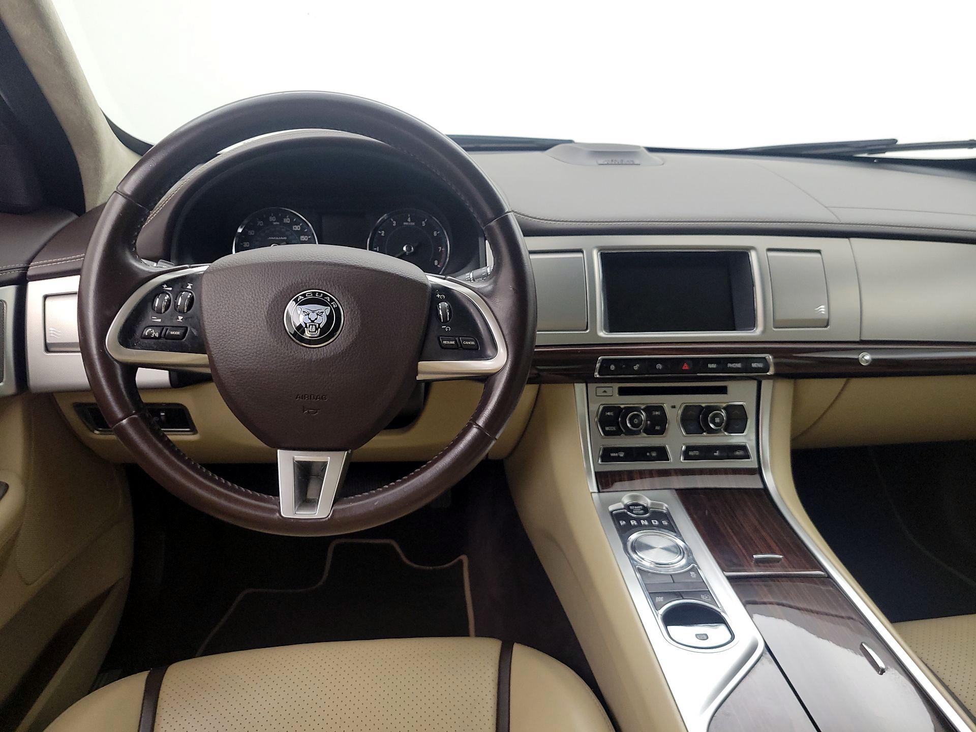 Thumbnail: 2015 Jaguar XF - 10