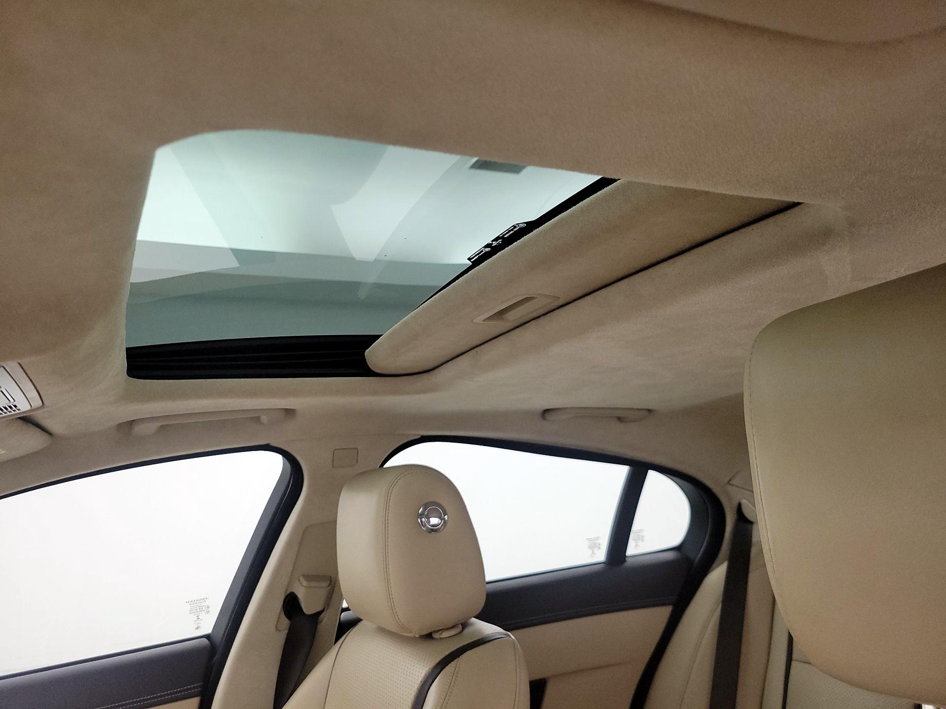 Thumbnail: 2015 Jaguar XF - 20