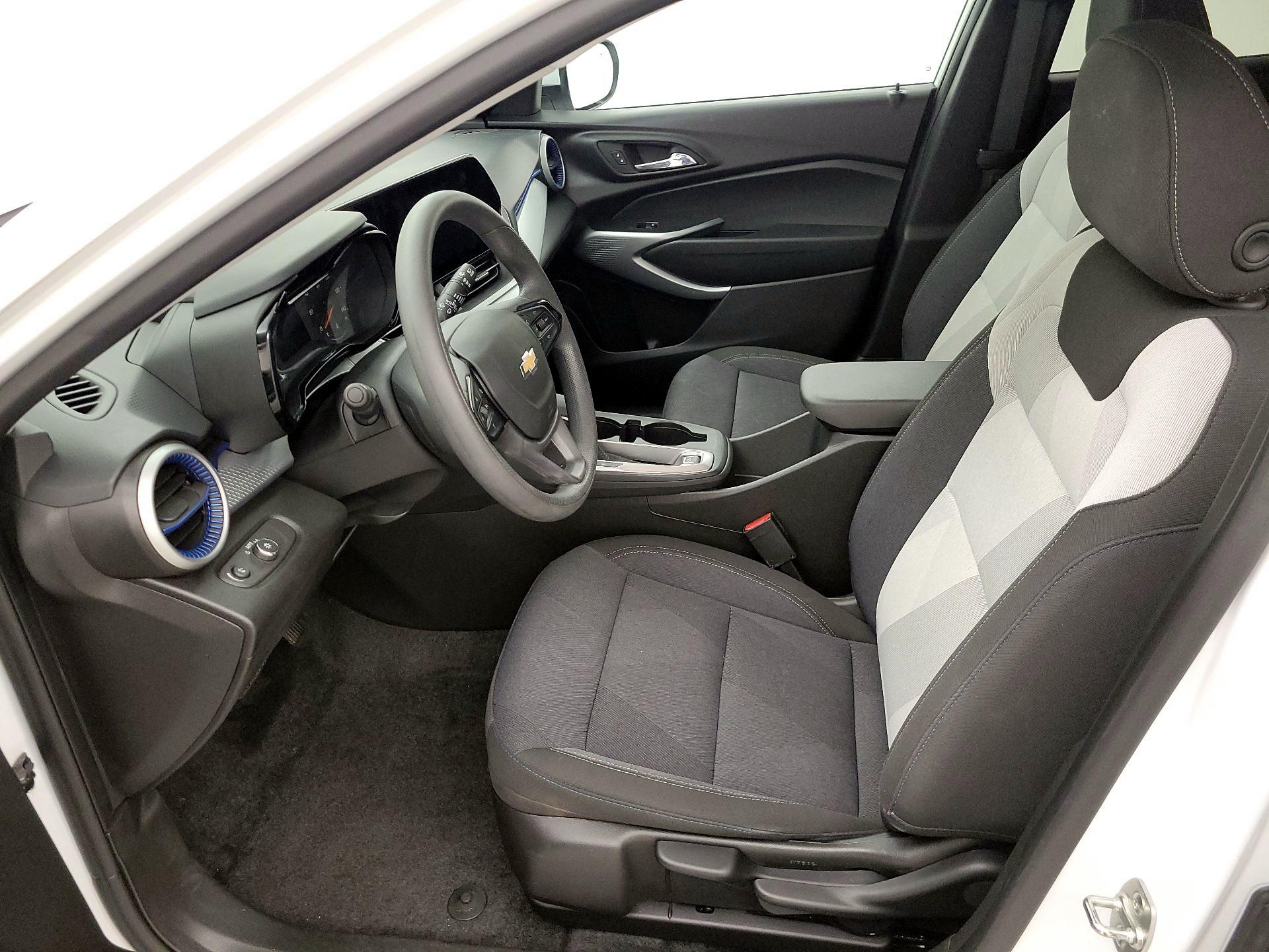 Thumbnail: 2024 Chevrolet Trax - 11