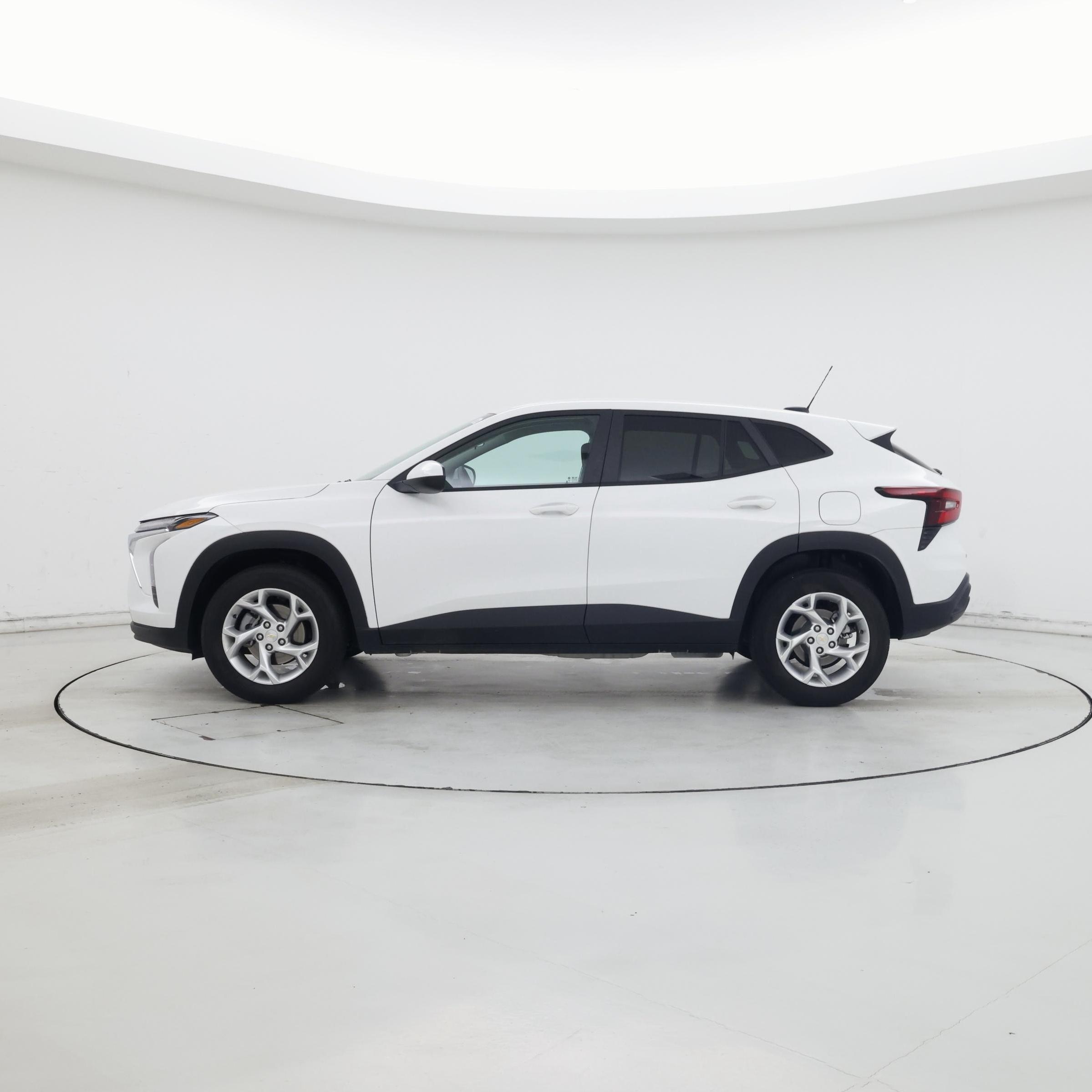 Thumbnail: 2024 Chevrolet Trax - 3