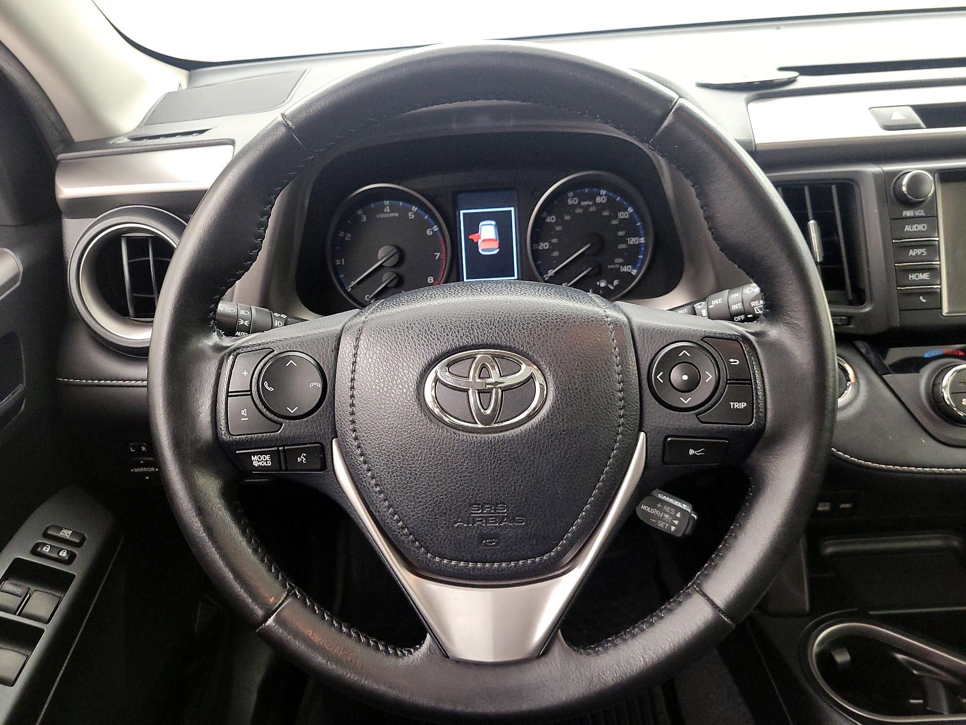 Thumbnail: 2017 Toyota RAV4 - 10