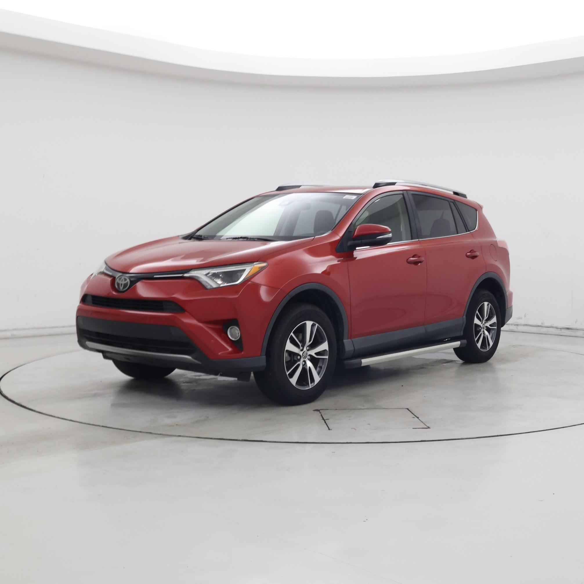 Thumbnail: 2017 Toyota RAV4 - 4