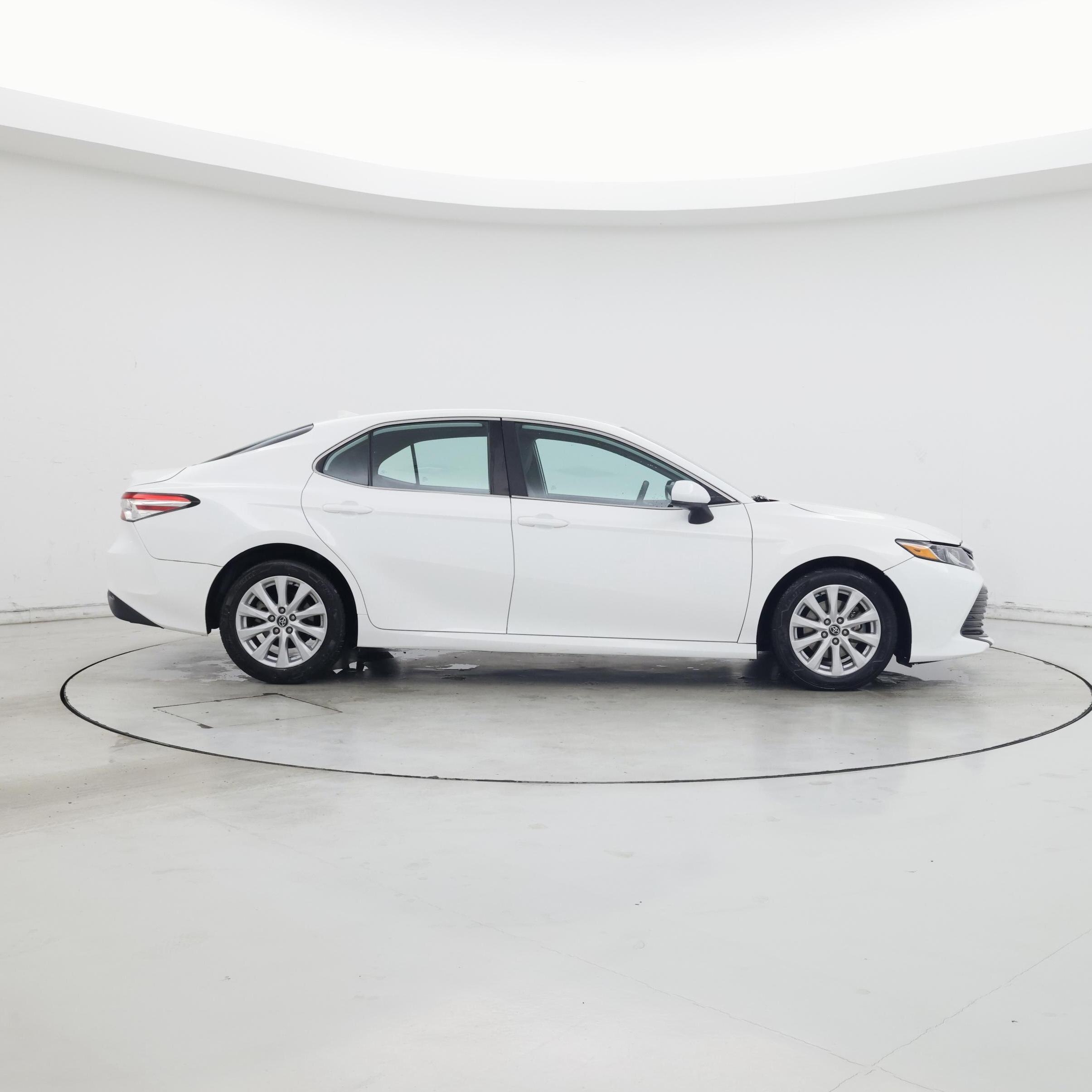 Thumbnail: 2020 Toyota Camry - 7