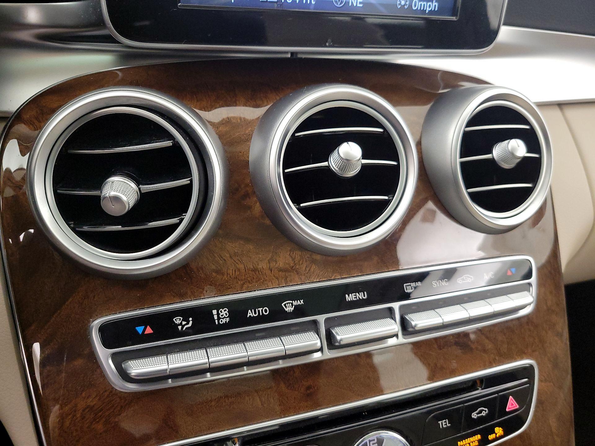 Thumbnail: 2016 Mercedes-Benz C-Class - 17