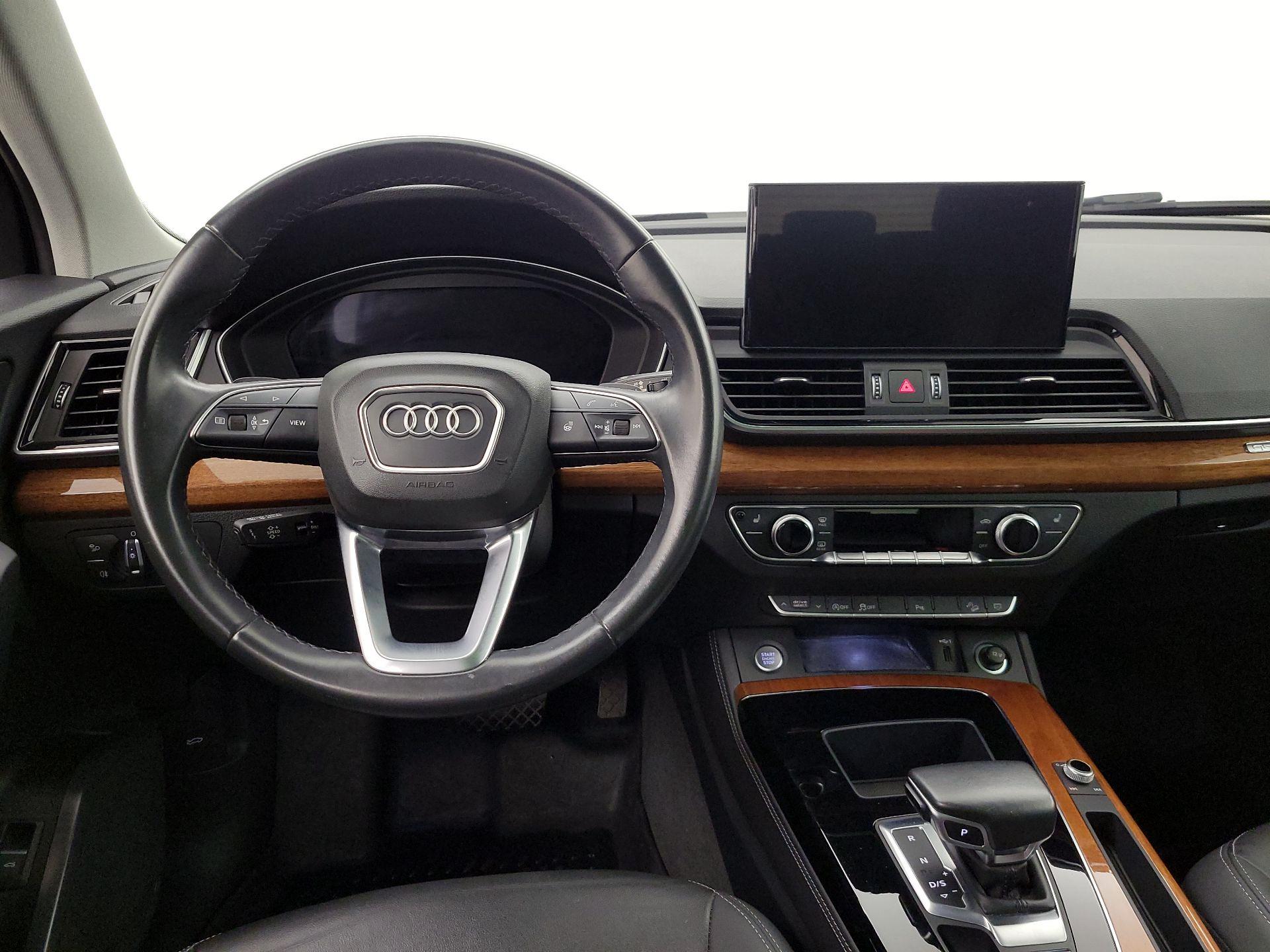 Thumbnail: 2022 Audi Q5 - 10