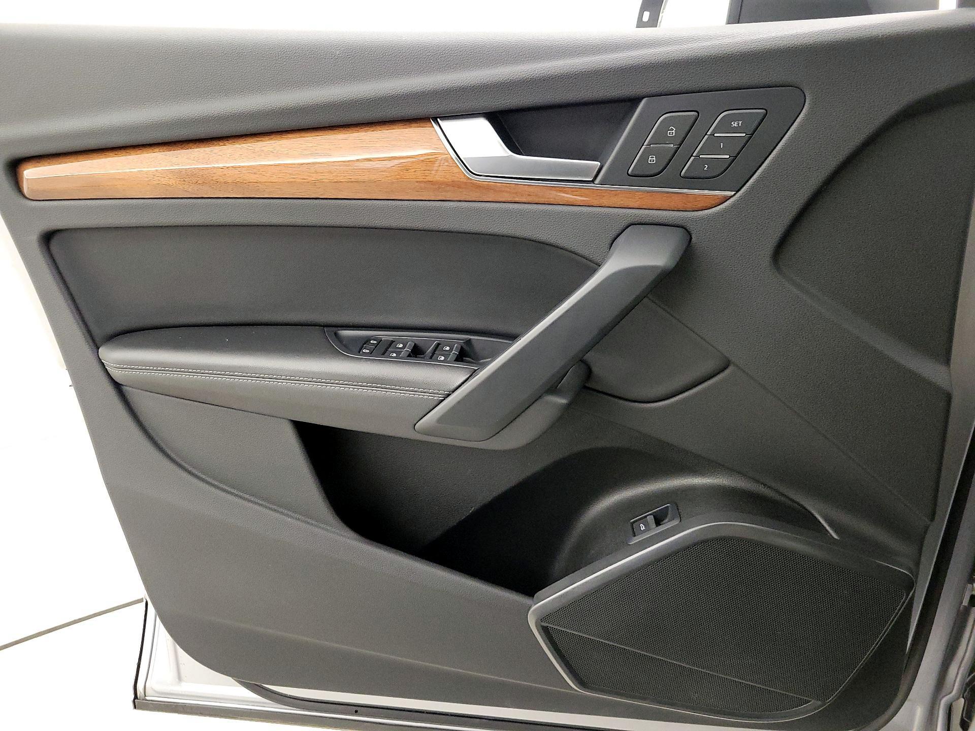 Thumbnail: 2022 Audi Q5 - 12