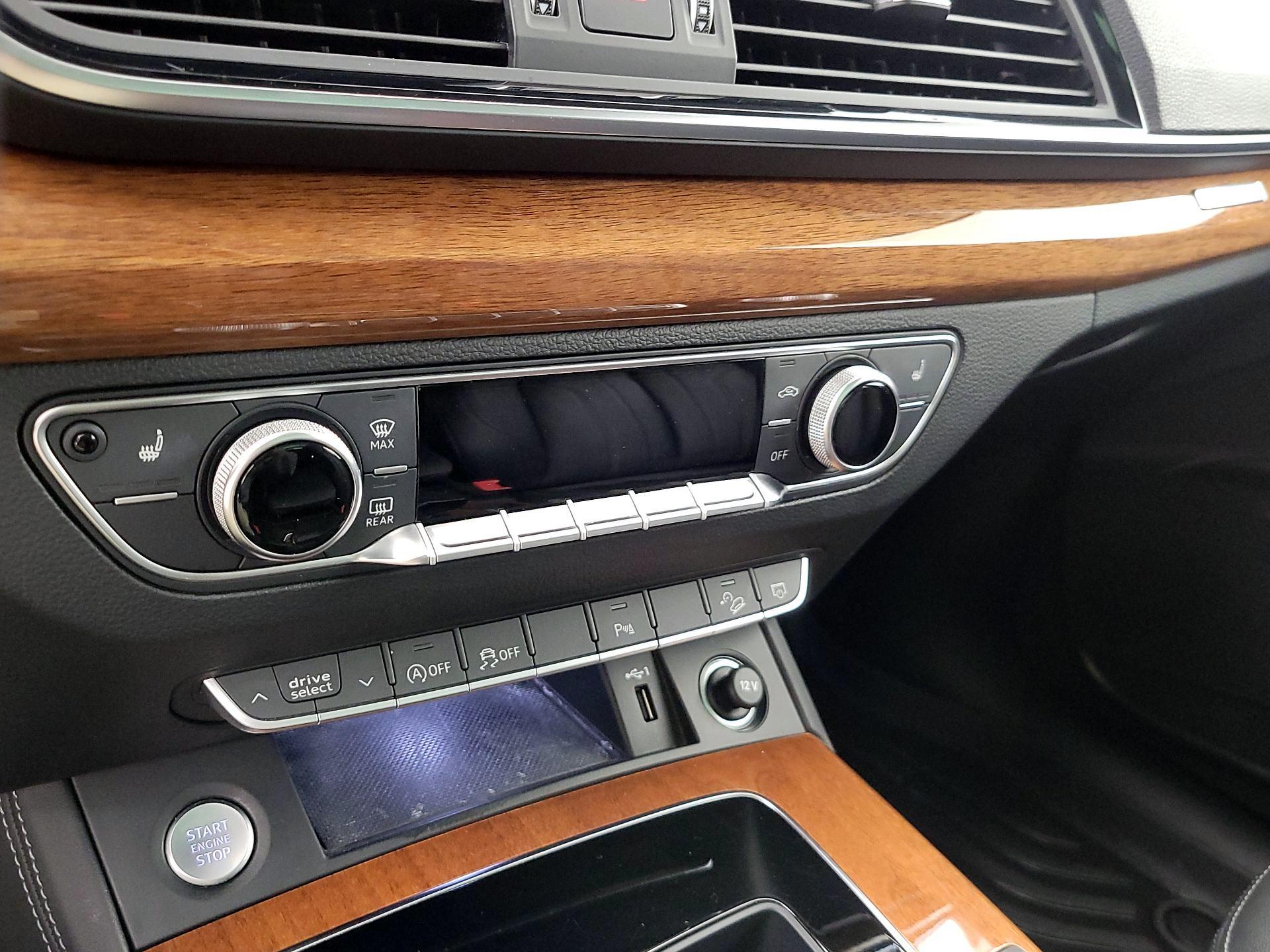 Thumbnail: 2022 Audi Q5 - 16