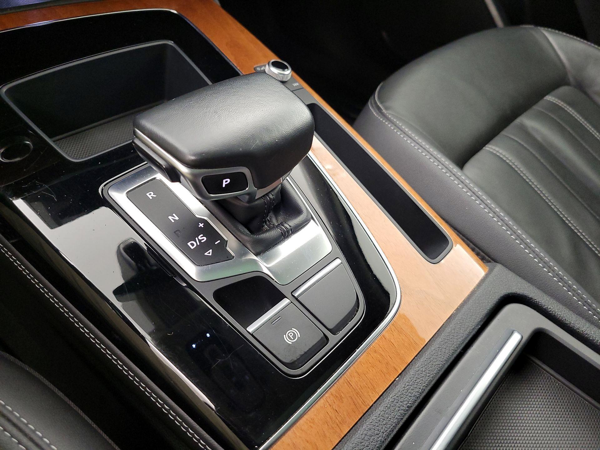 Thumbnail: 2022 Audi Q5 - 17